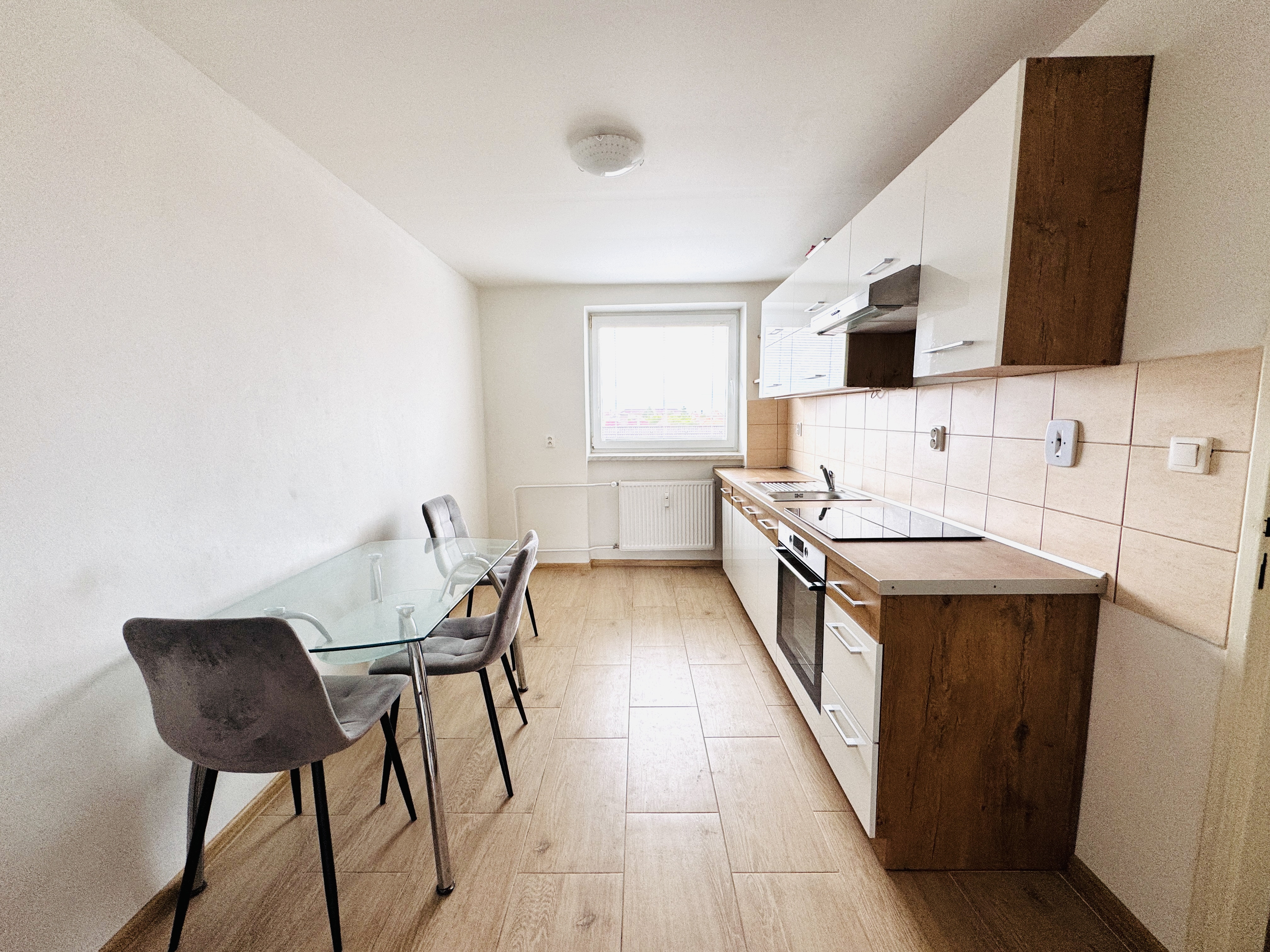 Na prenájom 2-izbový zariadený byt v Holíči – ul. Sasinkova.