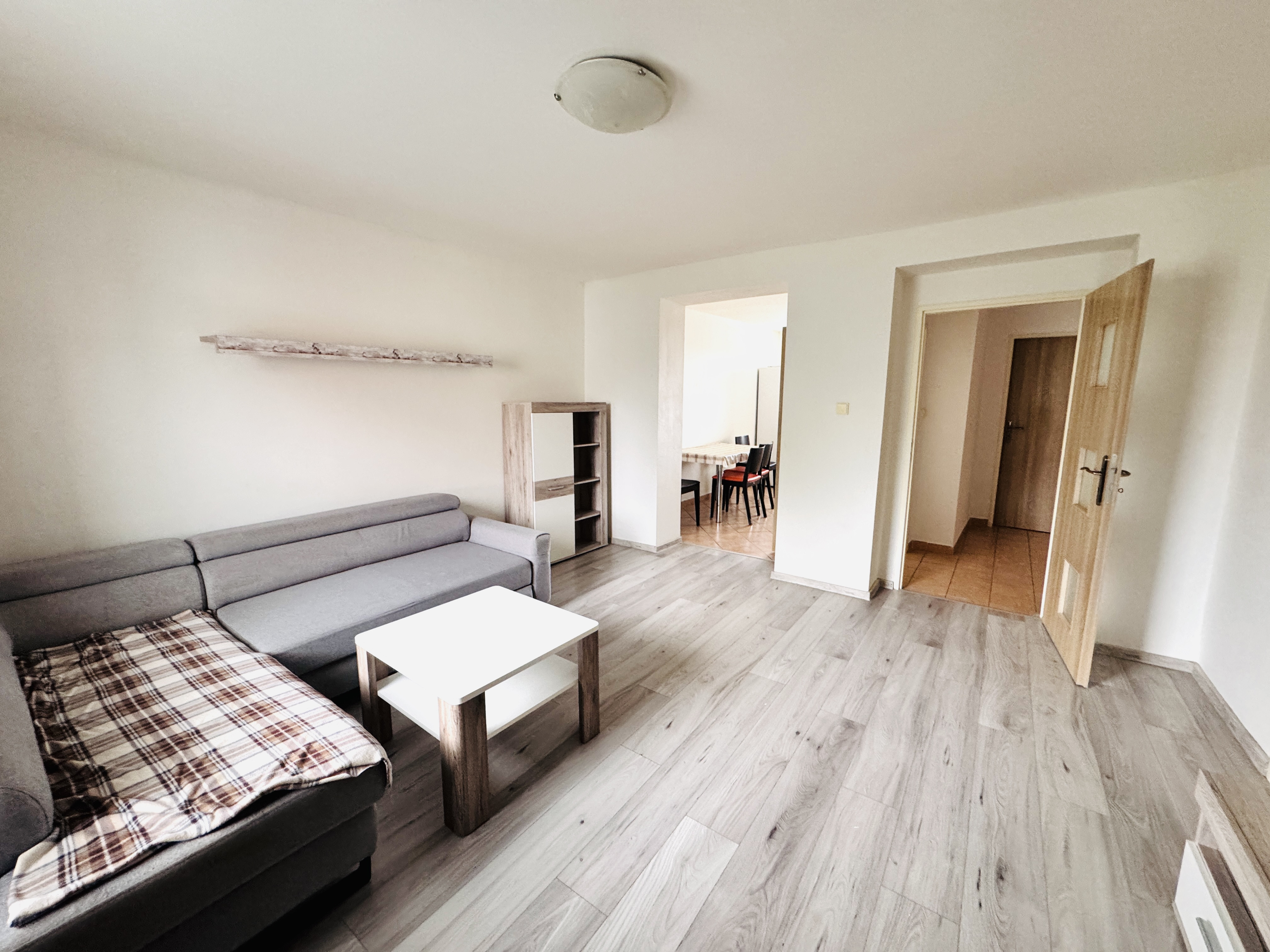 Na prenájom 2-izbový zariadený byt v Holíči – ul. Sasinkova.