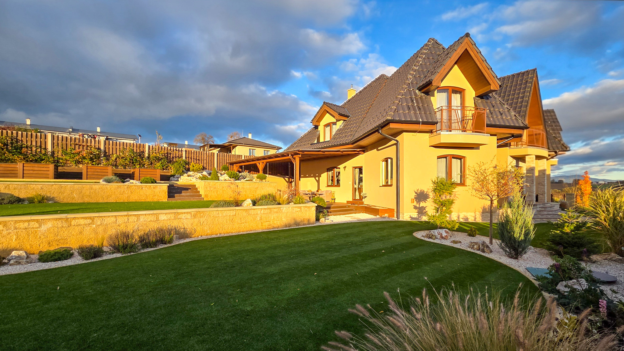 SPIŠSKÝ HRHOV- EXKLUZÍVNY rodinný dom s PROFI záhradou