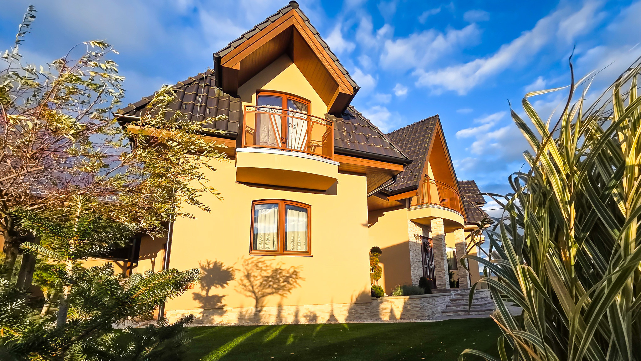 SPIŠSKÝ HRHOV- EXKLUZÍVNY rodinný dom s PROFI záhradou