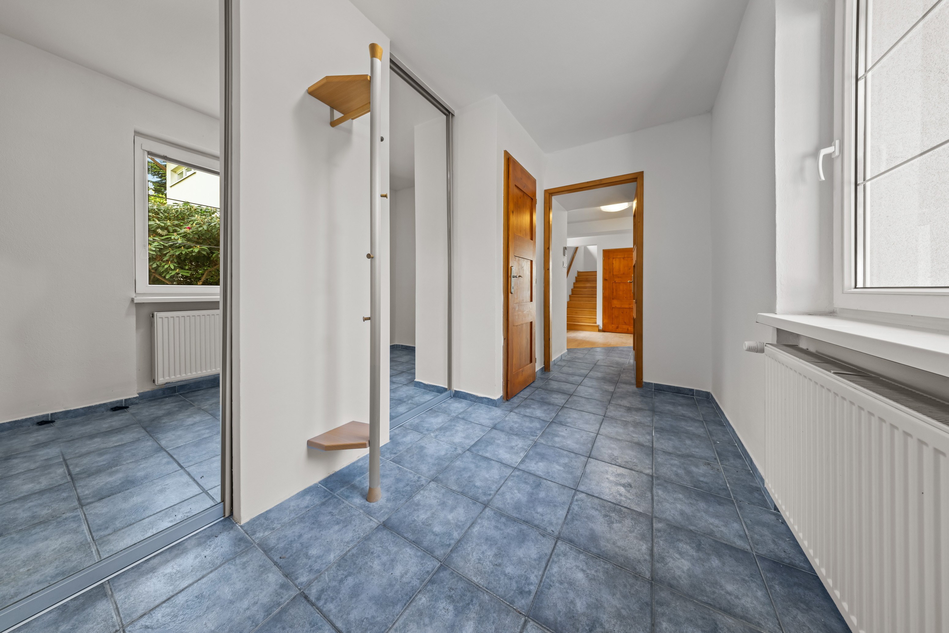 Predaj priestranného 4 izbového rodinného domu s bazénom na Kolibe