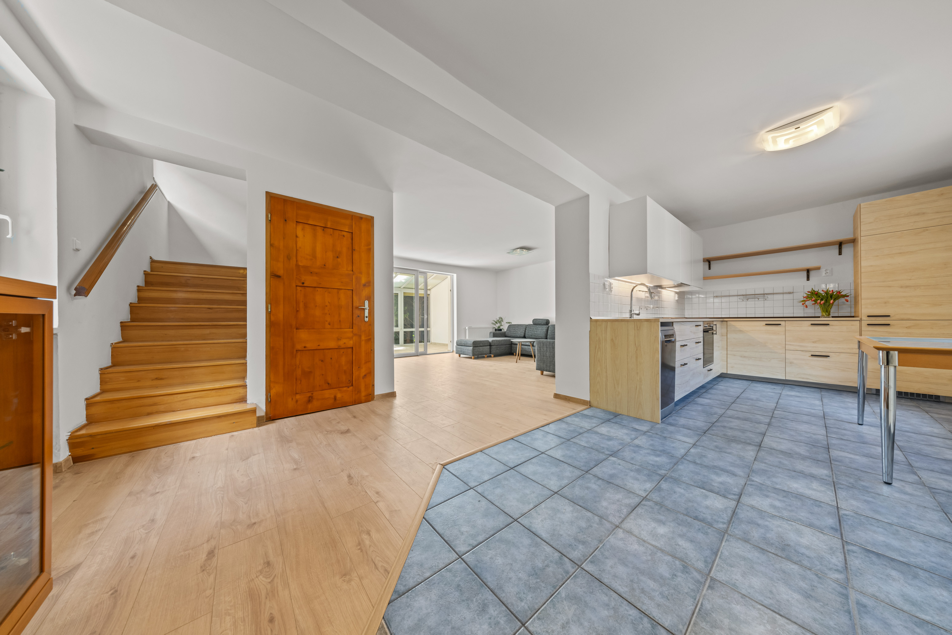 Predaj priestranného 4 izbového rodinného domu s bazénom na Kolibe