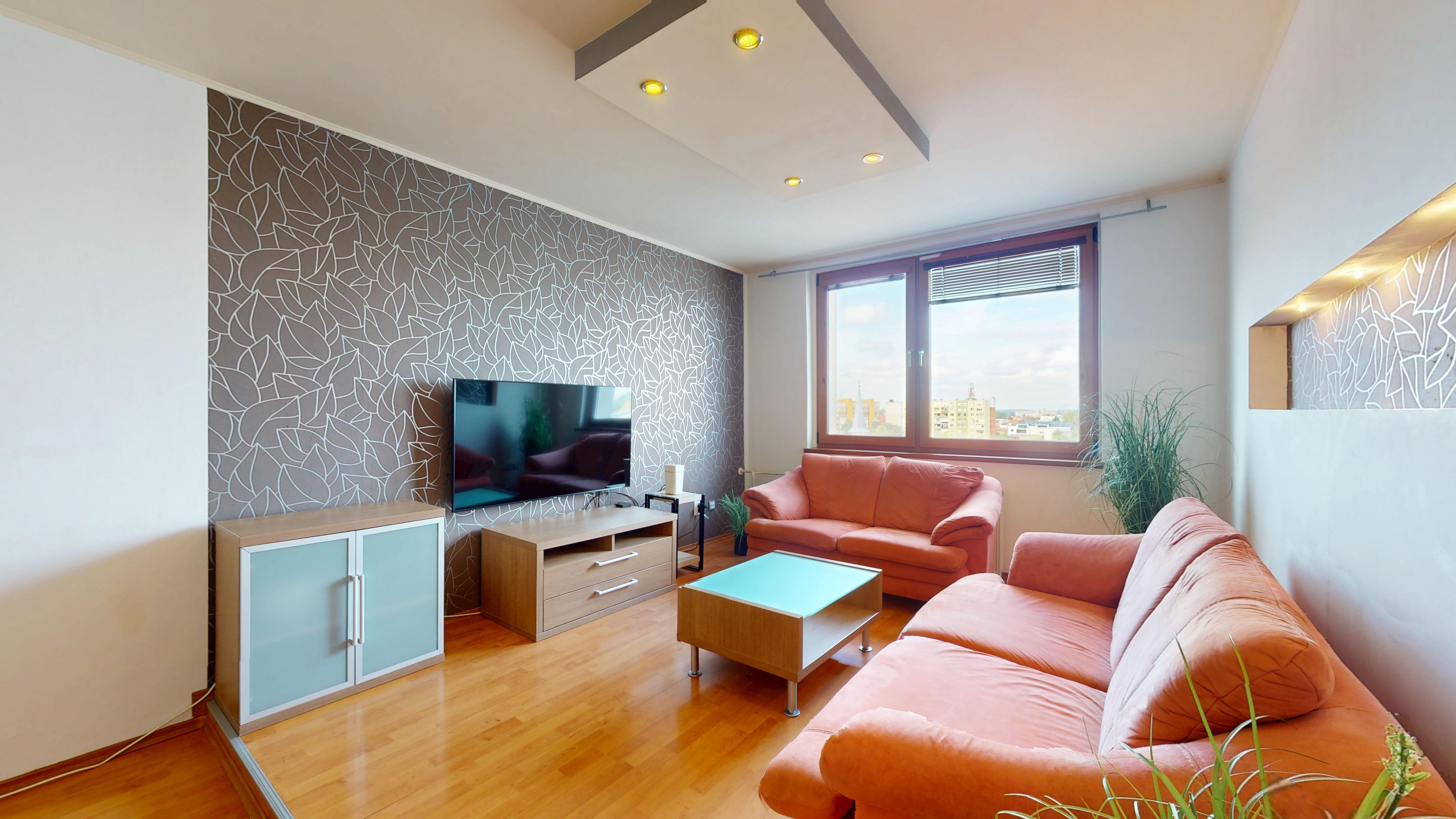 PREDAJ 4 izb. bytu Jilemnického ul., Dunajská Streda, loggia