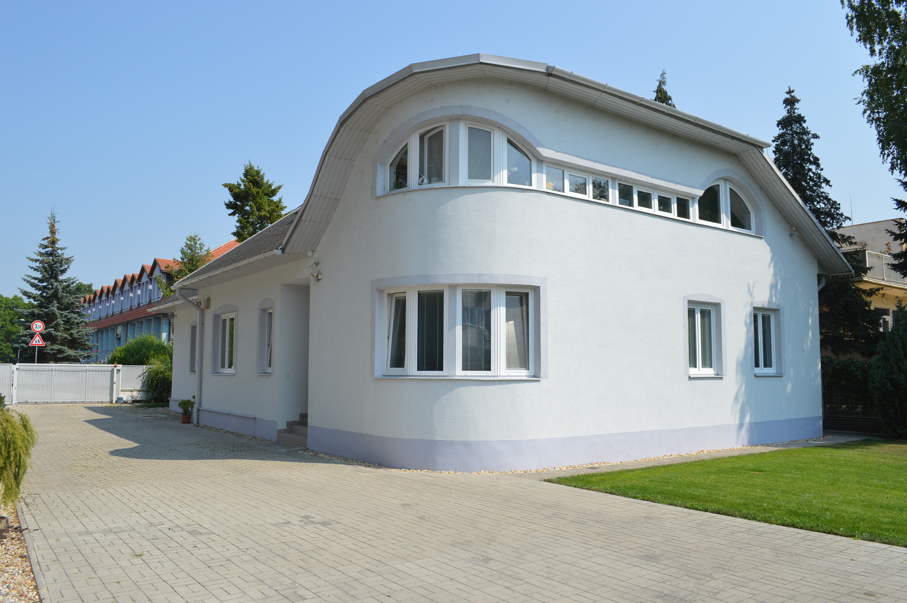 Prenájom priestranného rodinného domu – Sadová ulica, Senica.