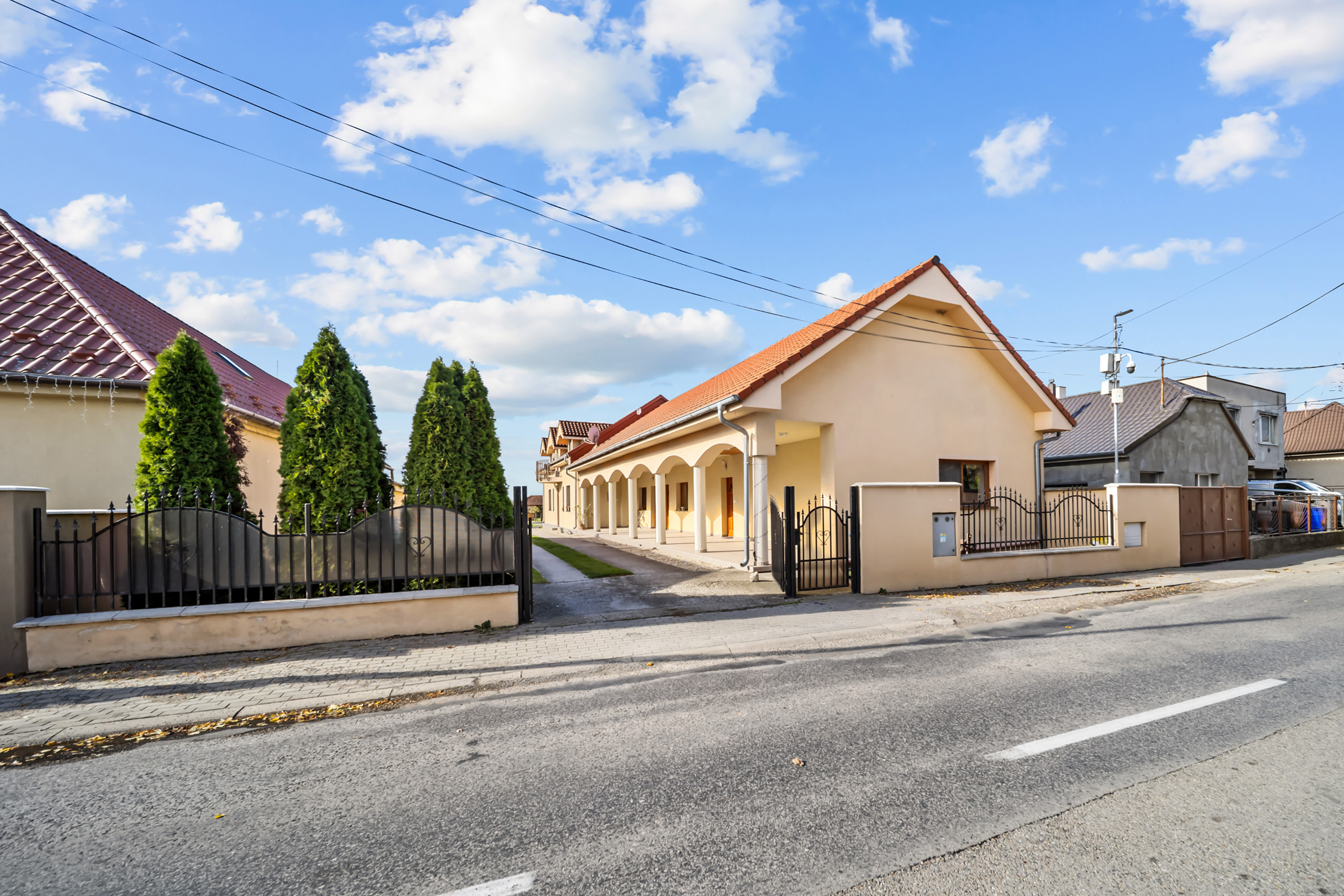 PREDAJ PENZIÓNU – MAD " Nie je to len penzión, je to príležitosť - " zariadenie pre seniorov." výstavba rodinných domov"