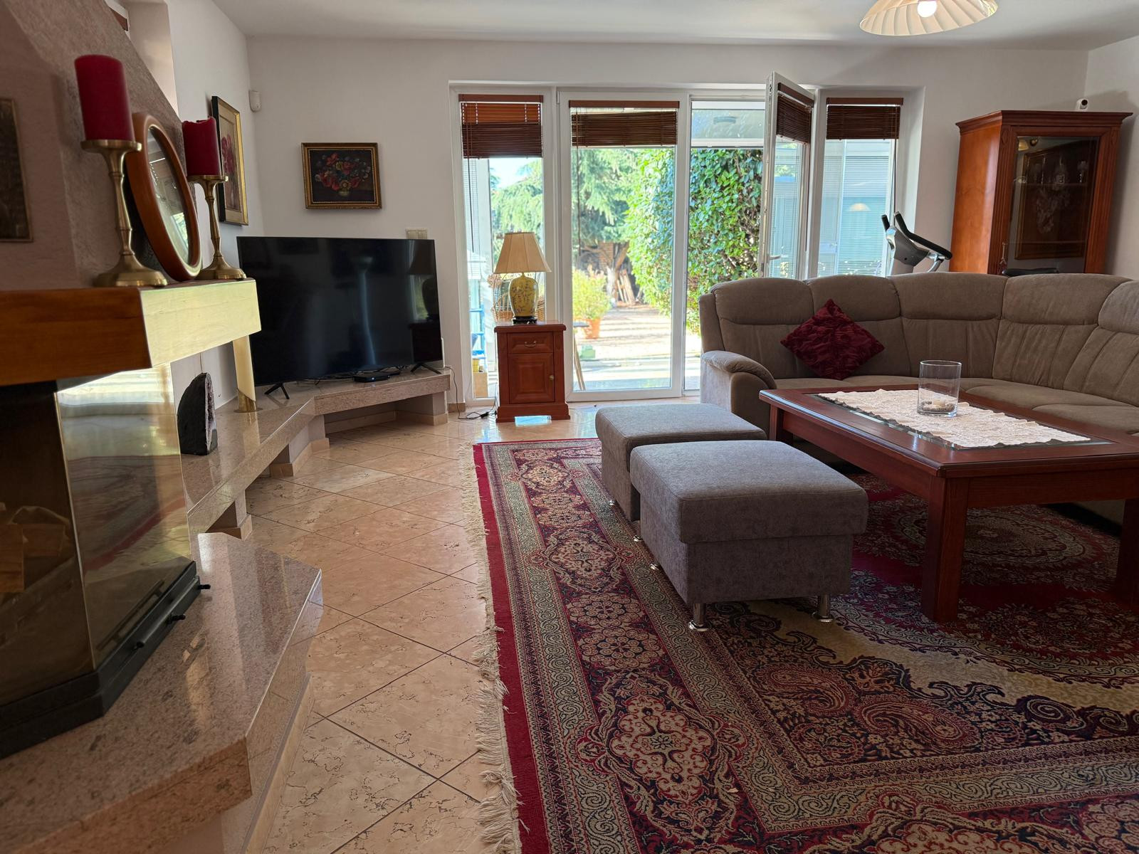 Na predaj 5-izbový rodinný dom s veľkorysou záhradou a bazénom v Podunajských Biskupiciach