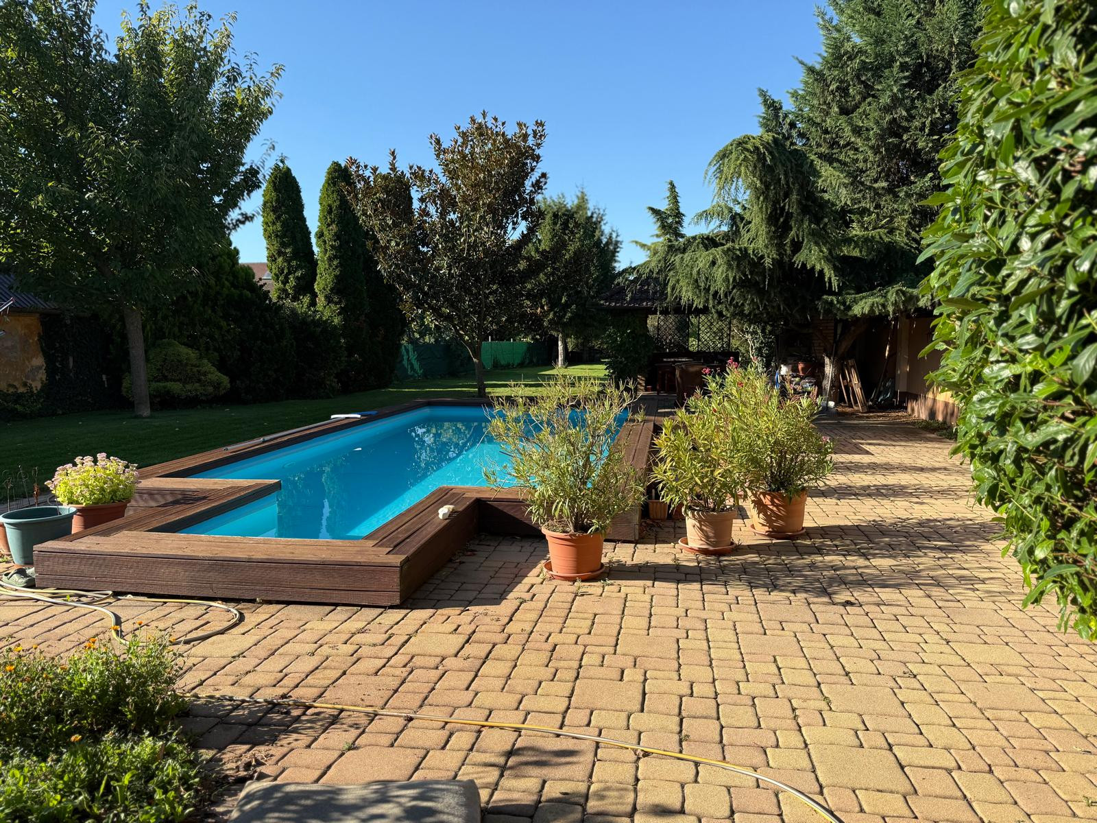 Na predaj 5-izbový rodinný dom s veľkorysou záhradou a bazénom v Podunajských Biskupiciach