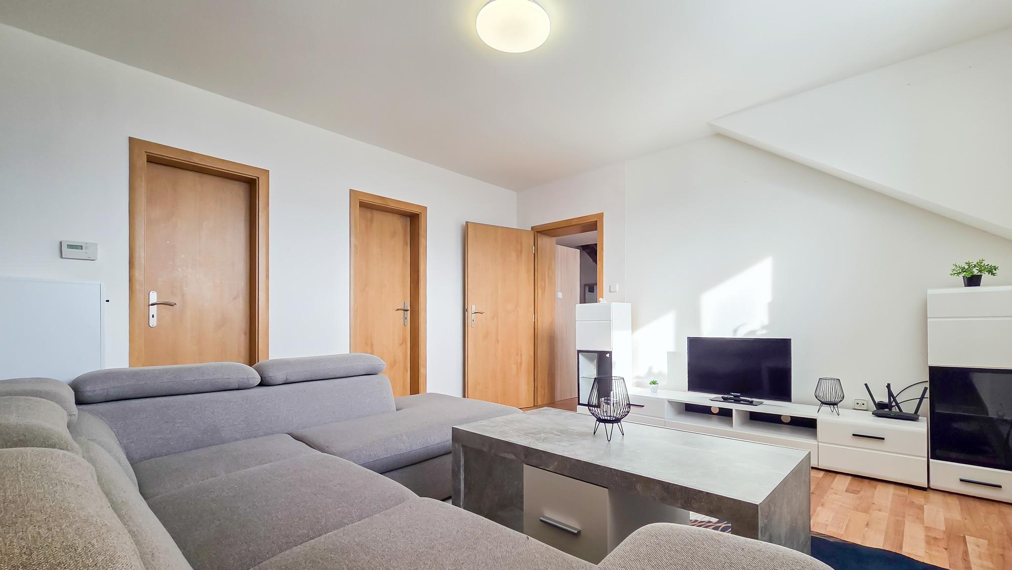 2-izbový mezonetový byt pod Vysokými Tatrami (Veľký Slavkov)