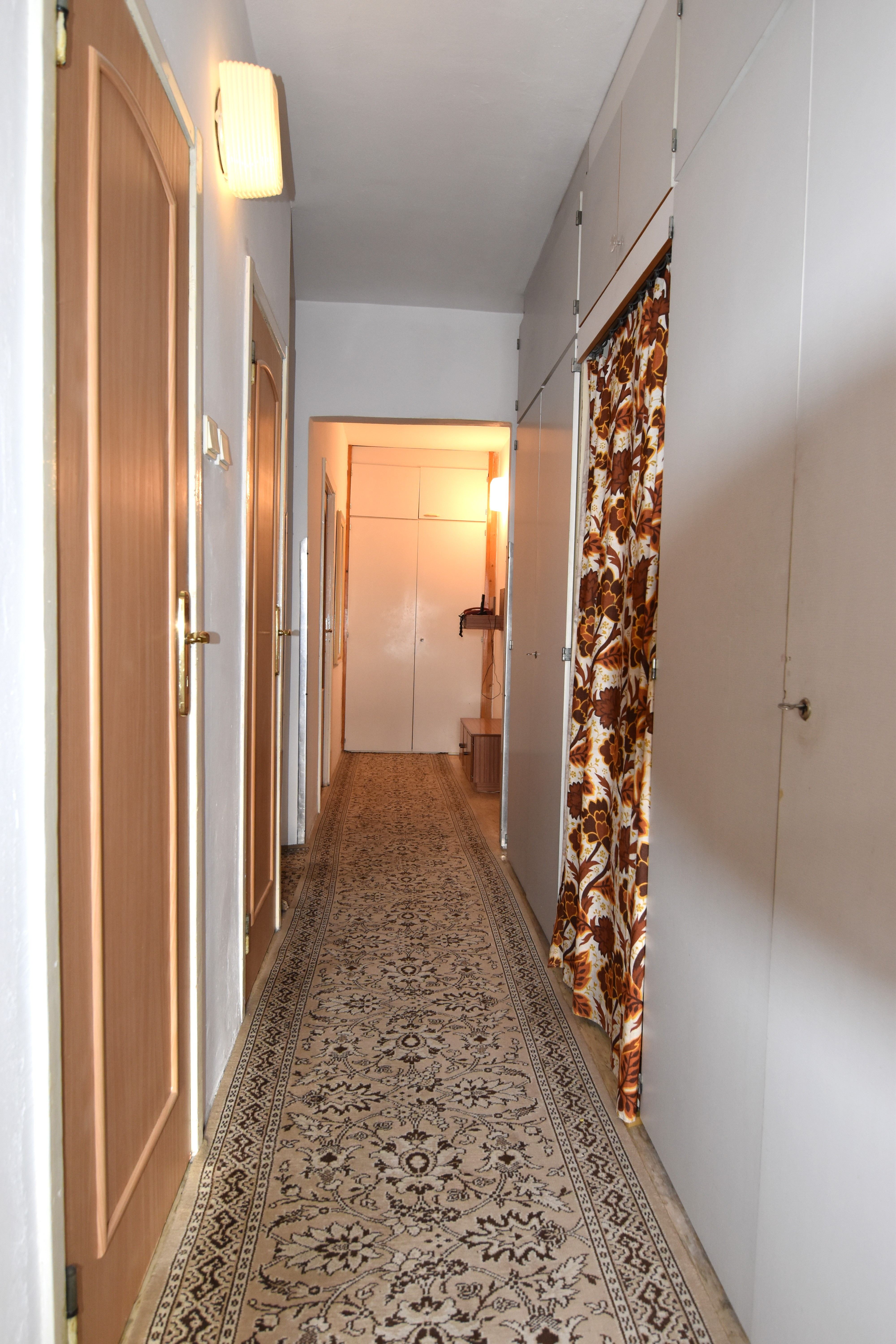 PREDAJ:  3-izbový byt  s Loggiou  Bratislava -  Dúbravka