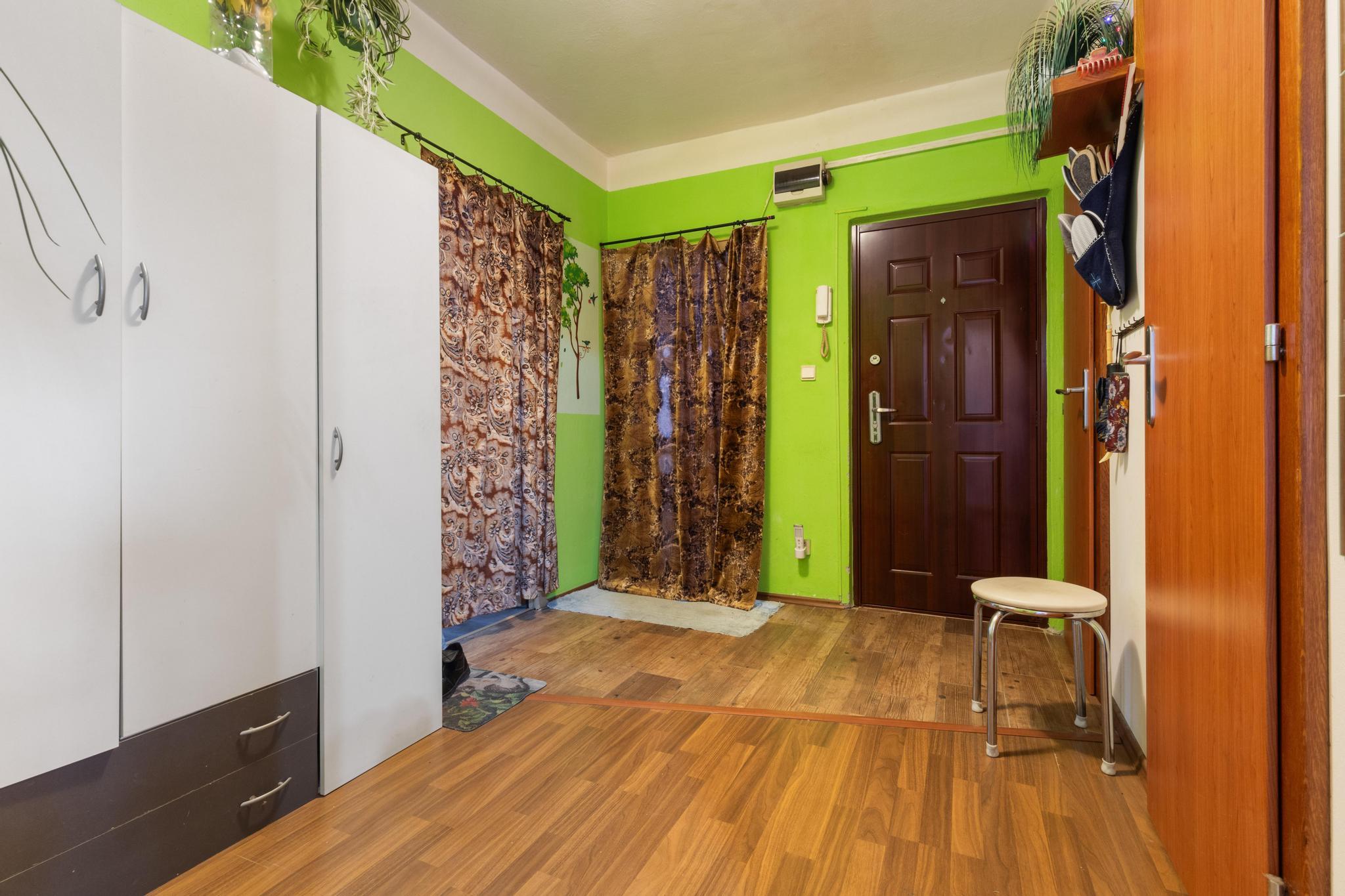 4-izbový byt s loggiou, pivnicou a potenciálom –Bernolákovo