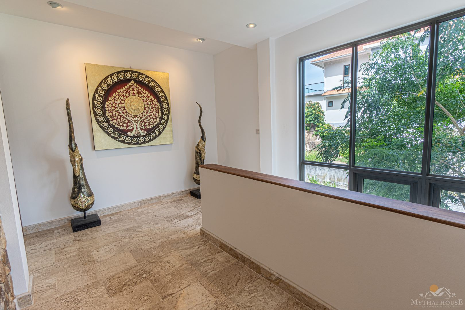 Luxusná 4-izbová vila z travertínu na predaj v Chaweng Noi, Koh Samui