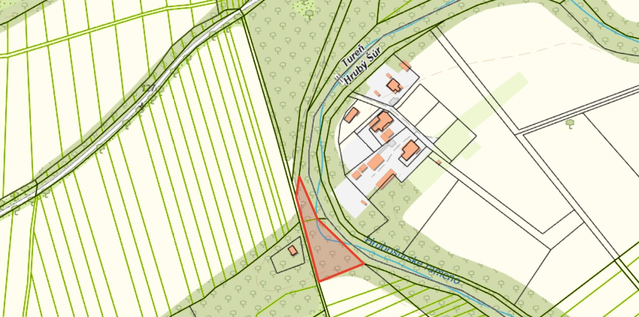 Pozemok pri potoku s atmosférou prírody – Tureň
