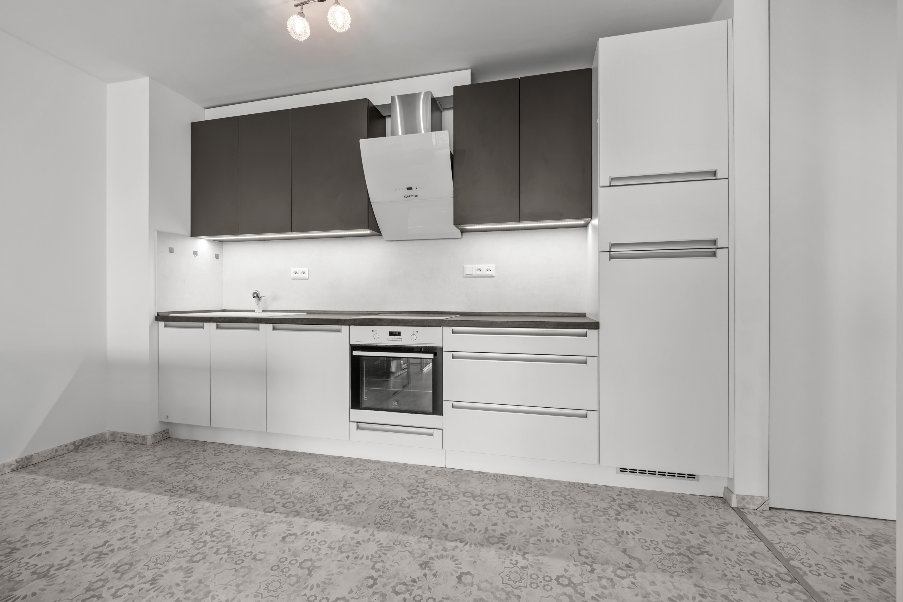 PRENÁJOM -  VEĽKOMETRÁŽNY, BEZBARIÉROVÝ 2-IZBOVÝ BYT V NOVOSTAVBE, CENTRUM ŠAMORÍN