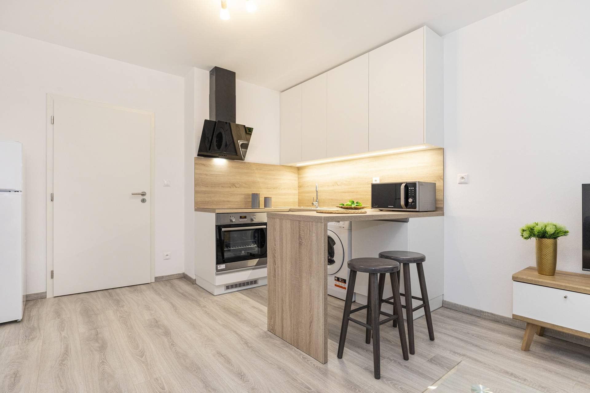 Na prenájom - Kompletne zariadený , bezbariérový 1-izbový byt v novostavbe, Sídlisko Platan Šamorín