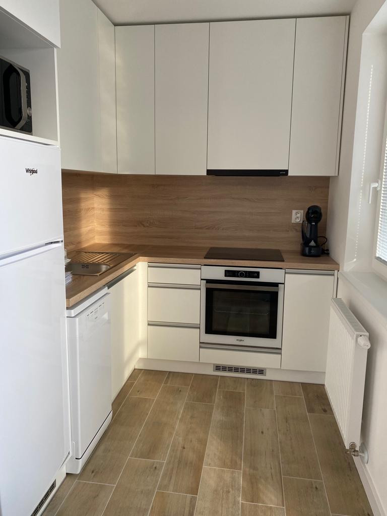 PRENÁJOM  kompletne zariadený, bezbariérový,  2-izbový byt v novostavbe na Sídlisku Platan v meste Šamorín.