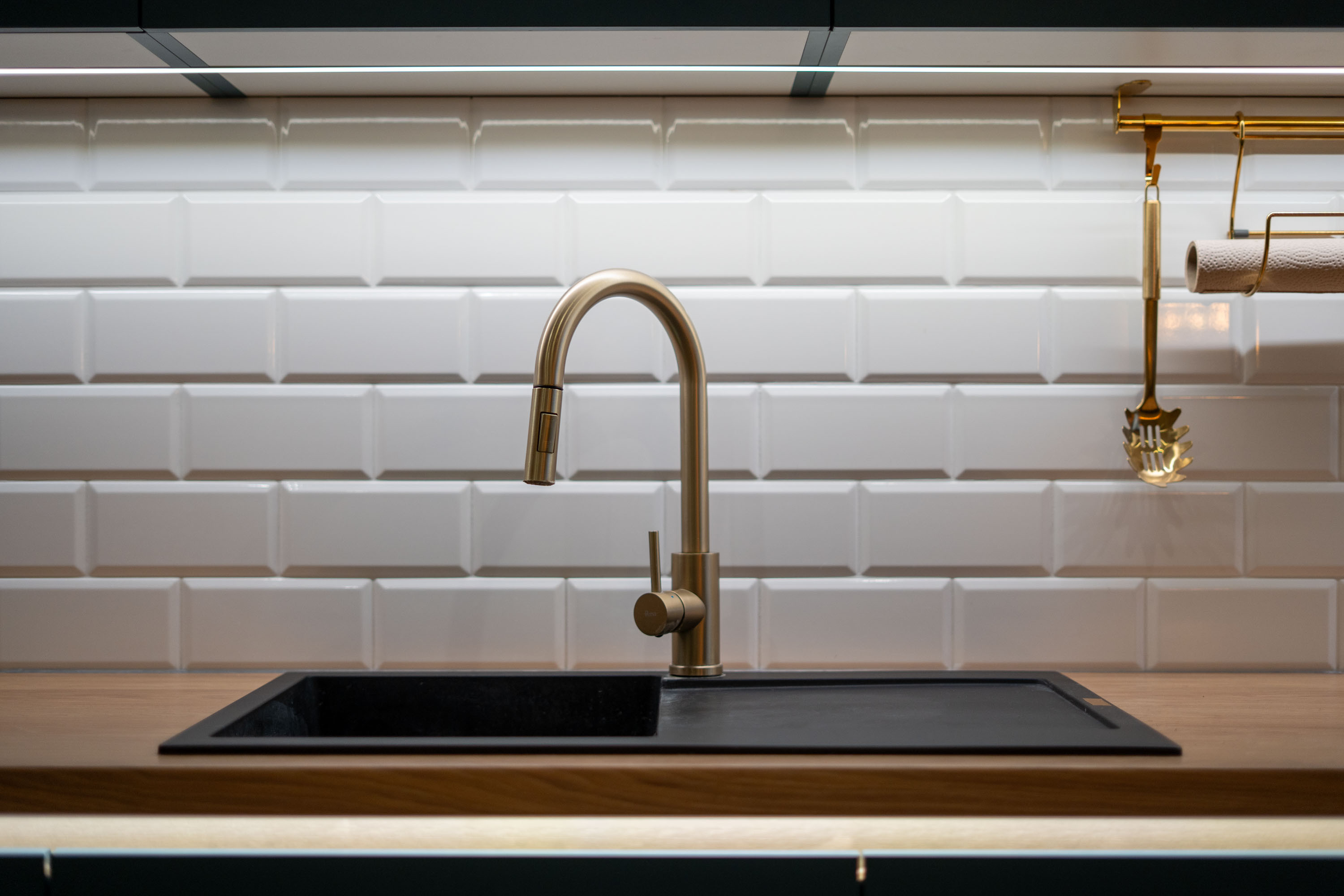 🏡 NA PREDAJ veľkometrážny 2izb.byt a garáž, Nové Mesto nad Váhom