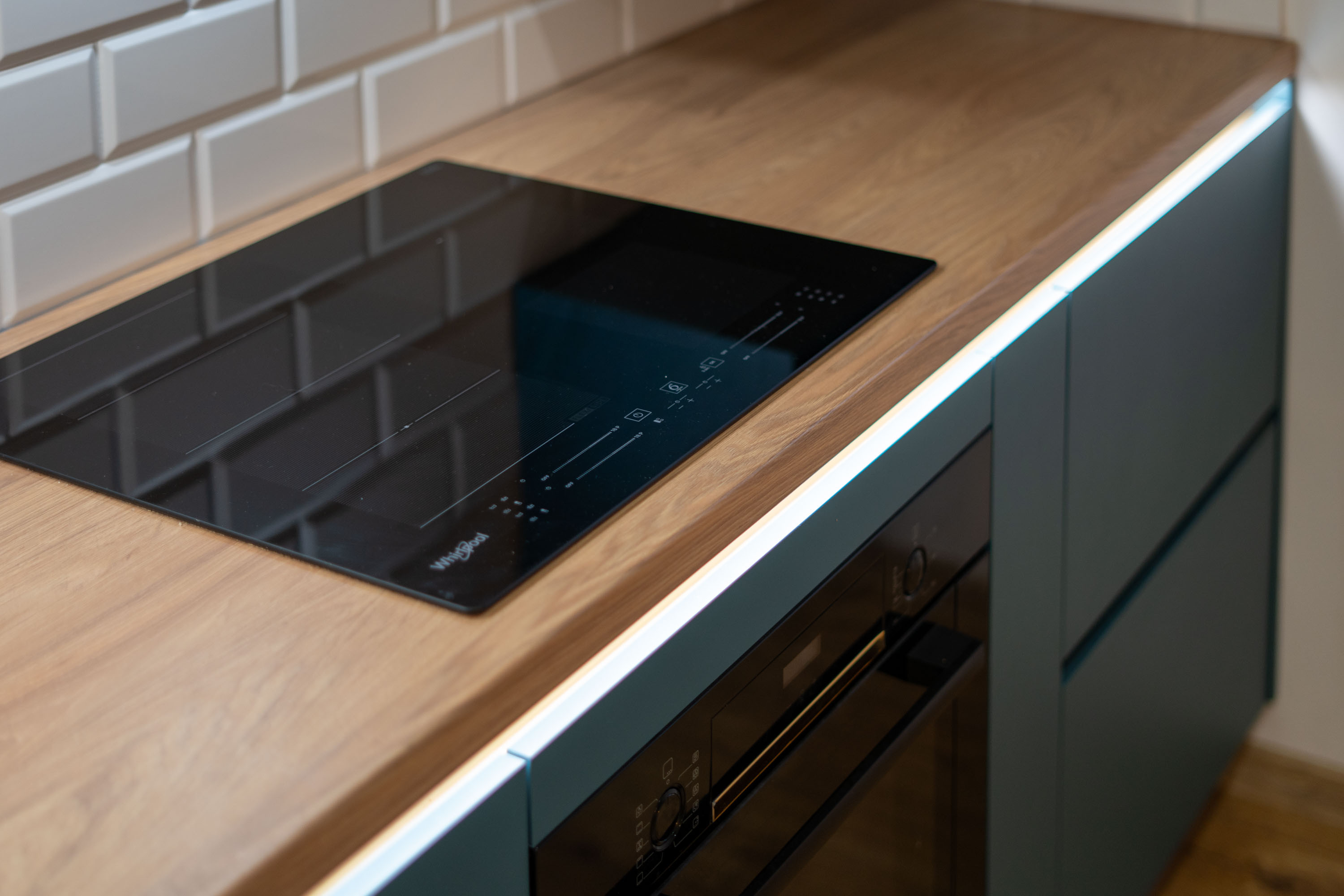 🏡 NA PREDAJ veľkometrážny 2izb.byt a garáž, Nové Mesto nad Váhom