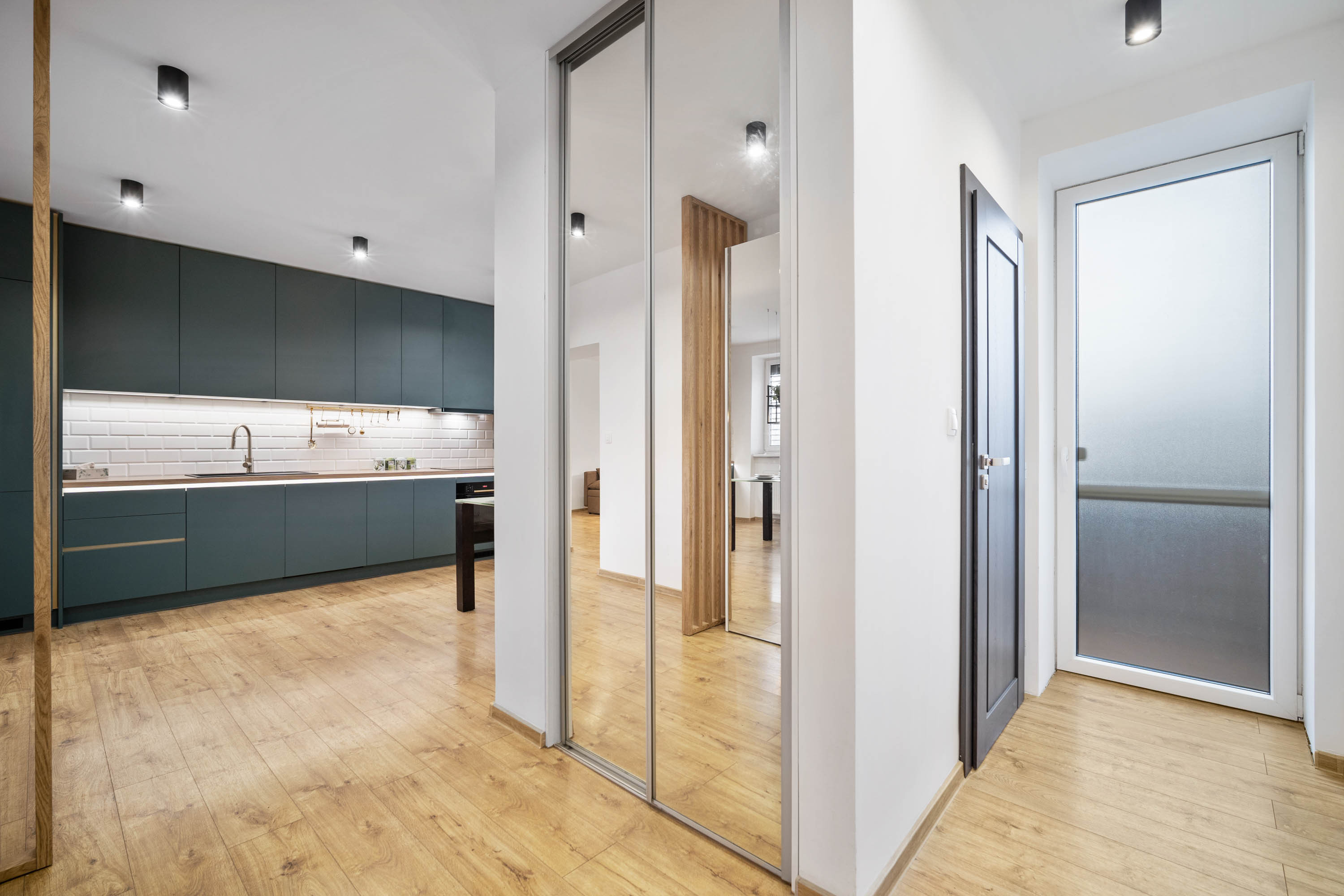 🏡 NA PREDAJ veľkometrážny 2izb.byt a garáž, Nové Mesto nad Váhom