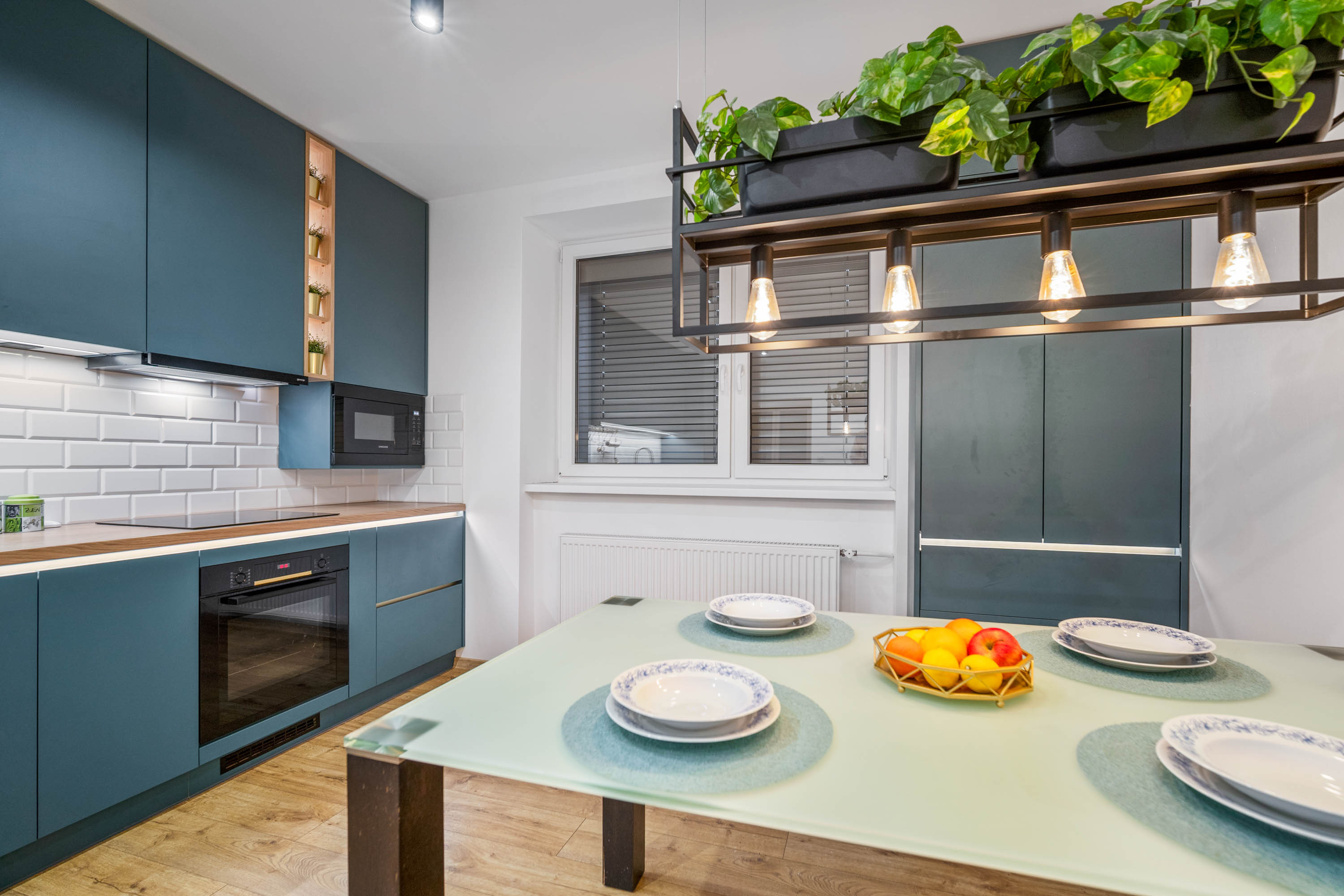 🏡 NA PREDAJ veľkometrážny 2izb.byt a garáž, Nové Mesto nad Váhom