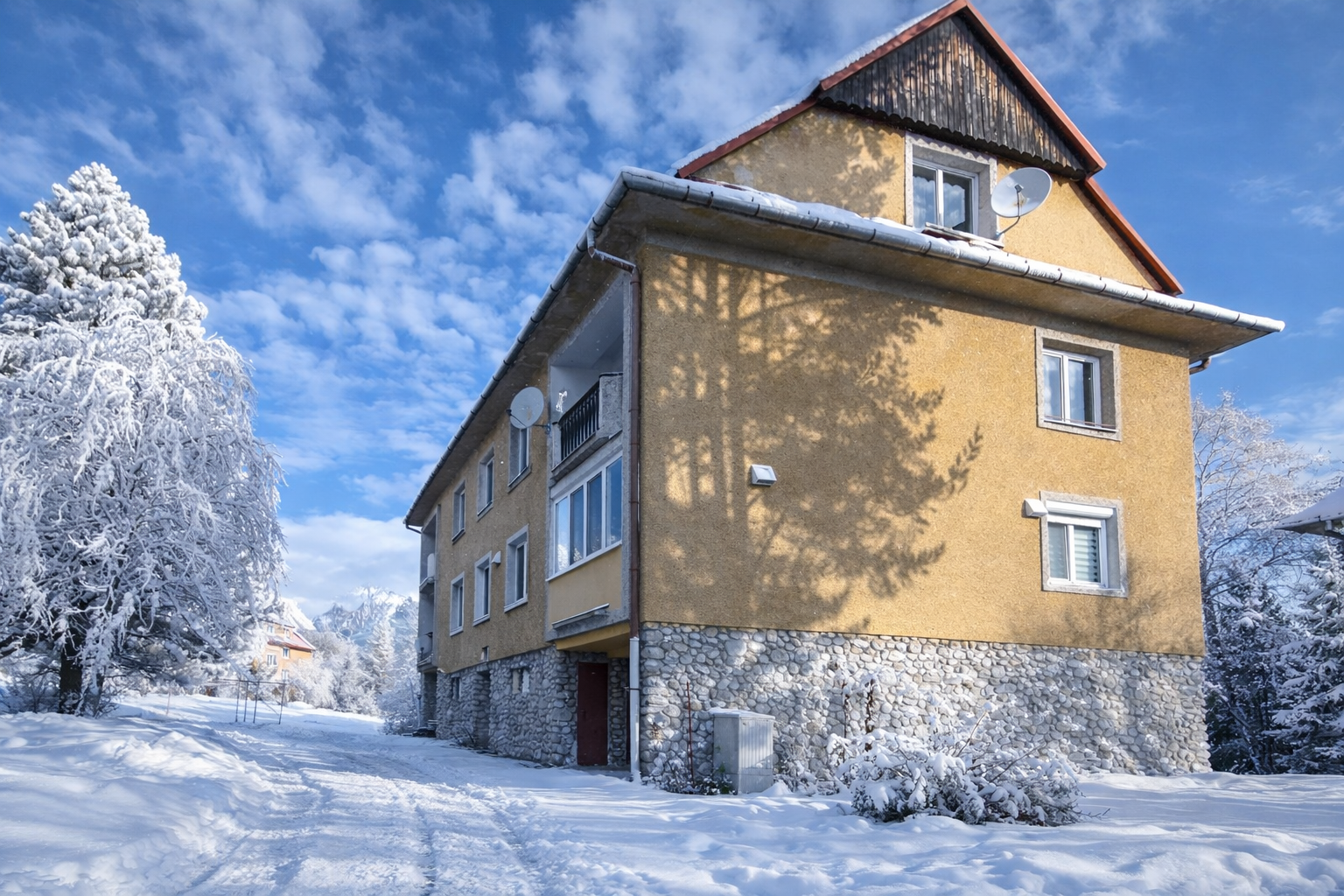 2-izbový byt s balkónom DOLNÝ SMOKOVEC (VYSOKÉ TATRY)