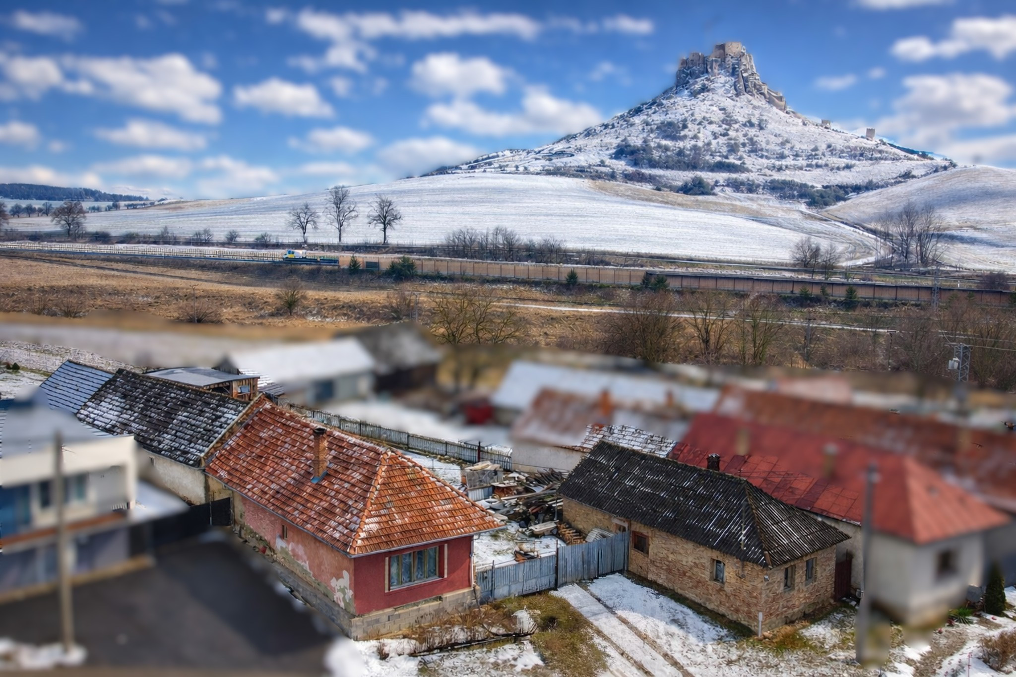 STUDENEC- 2 rodinné domy s veľkým pozemkom