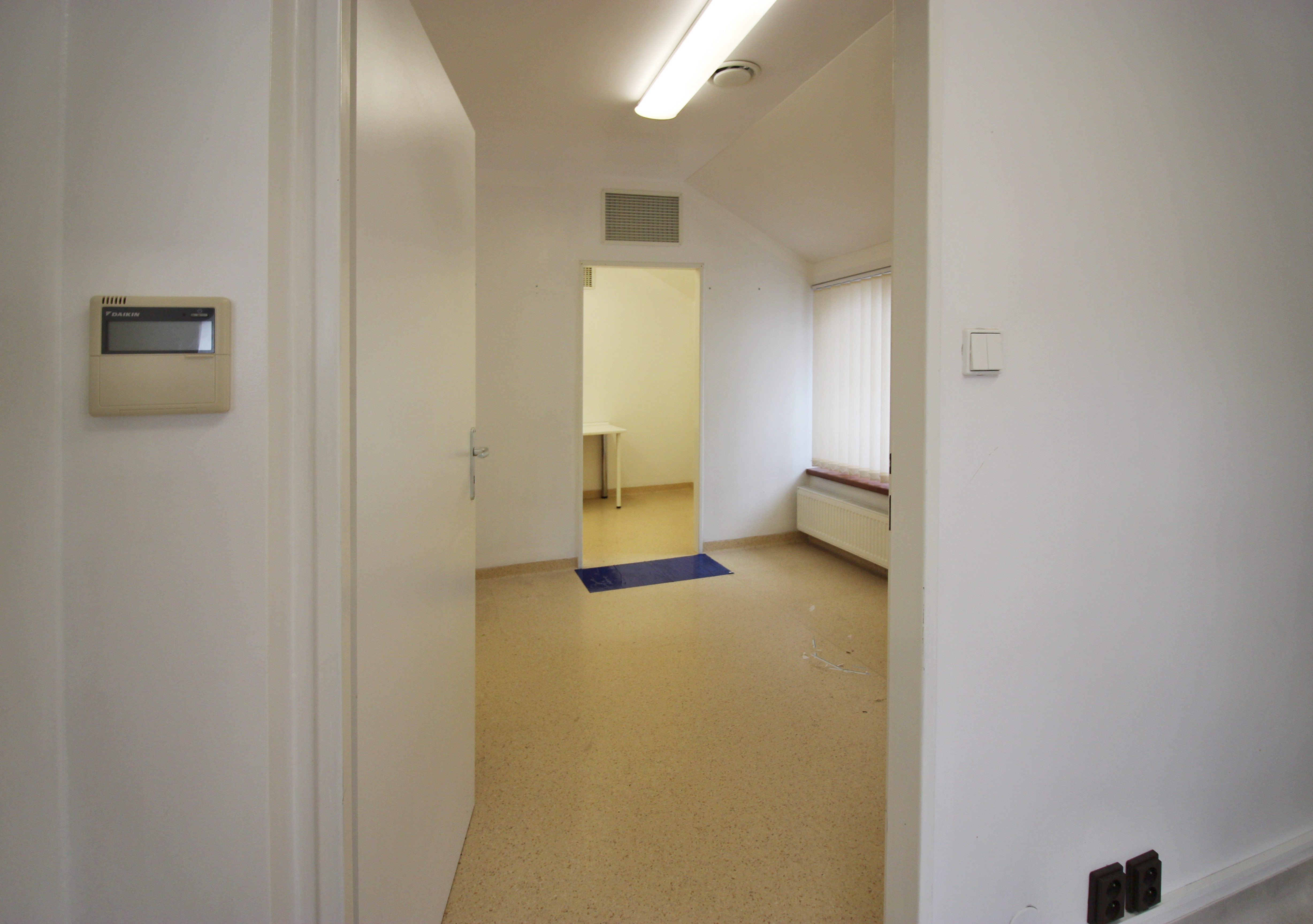 PRENÁJOM ambulancia/služby 36,10 m2, Piešťany, Winterova ul.