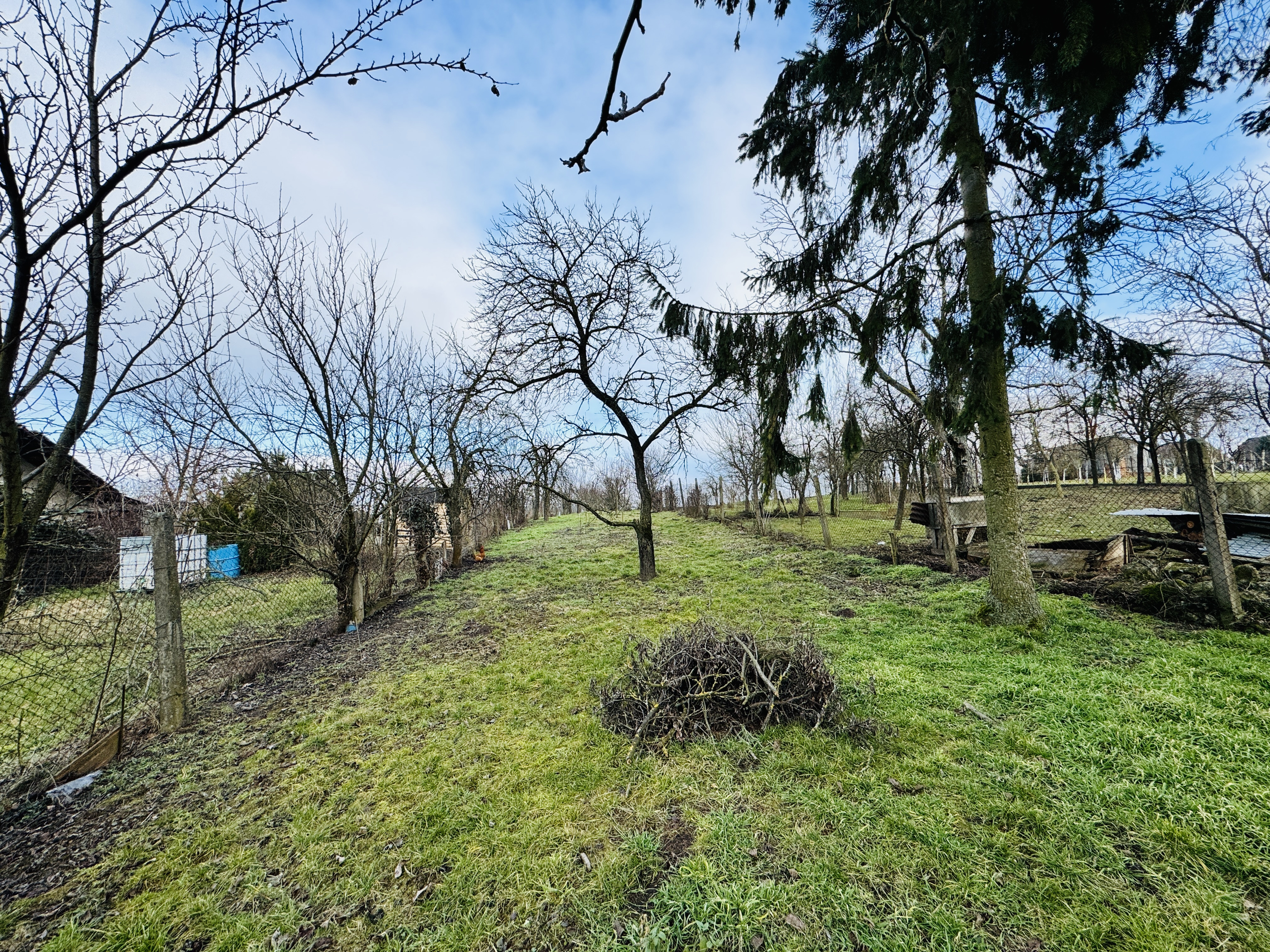 3-izbový rodinný dom s dvorom a stodolou – Petrova Ves, okres Skalica.