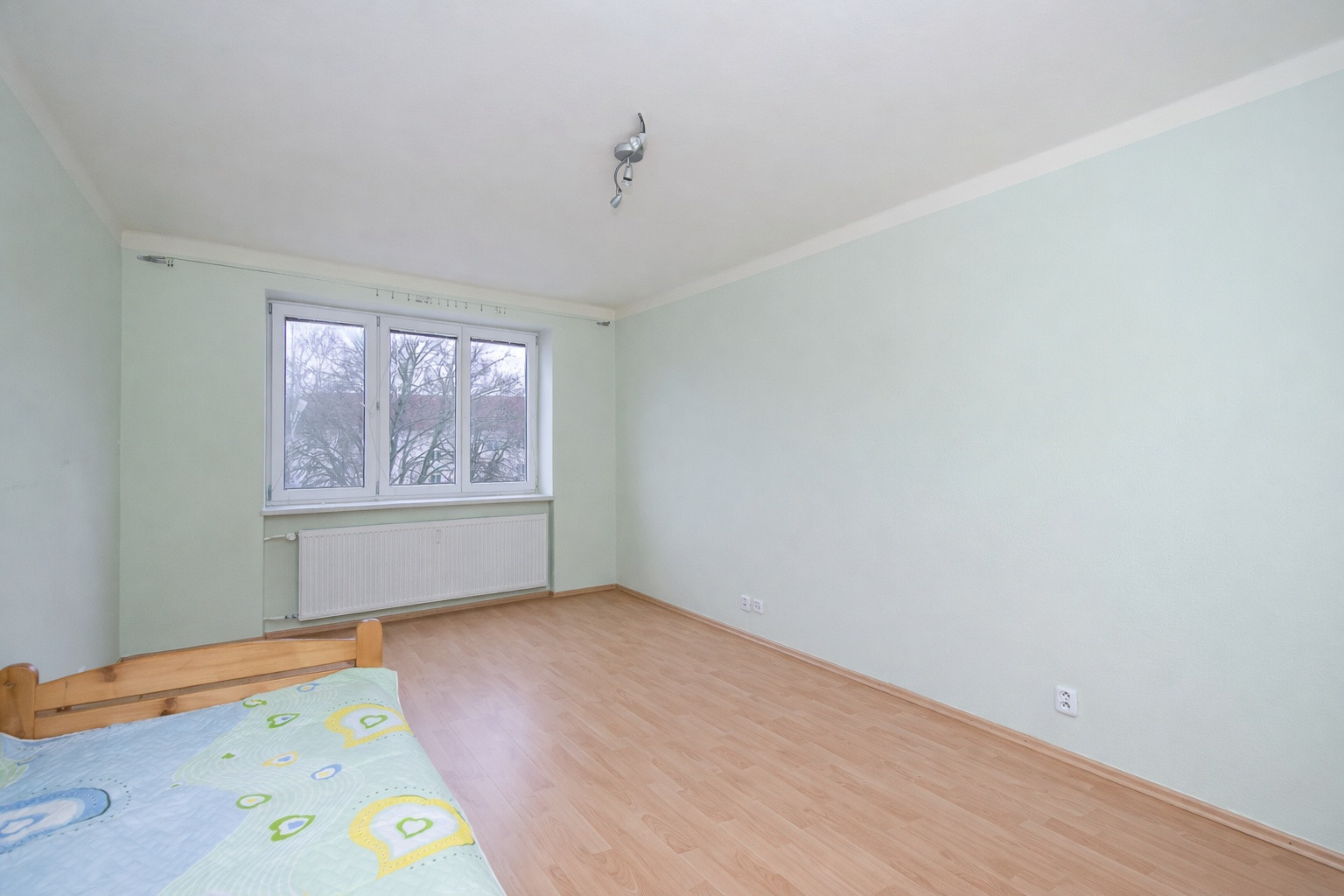 PREDAJ 2-IZBOVÝ BYT S BALKÓNOM V TEHLOVOM DOME – ul. 1. MÁJA