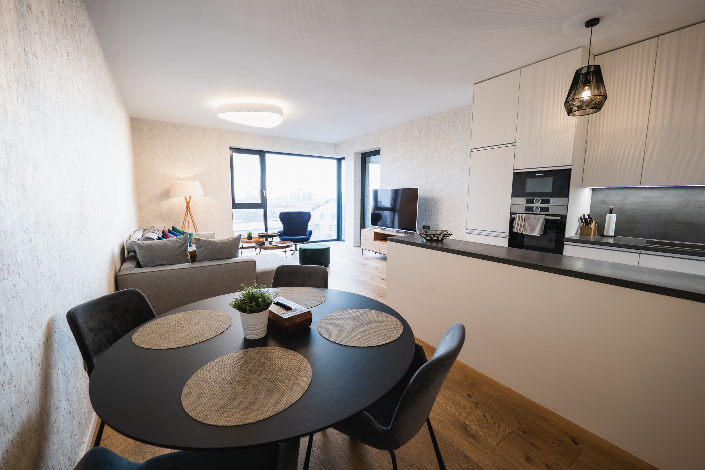 Exkluzívny 4-izbový byt s loggiou a súkromnou záhradou na lukratívnej adrese Pod Vtáčnikom