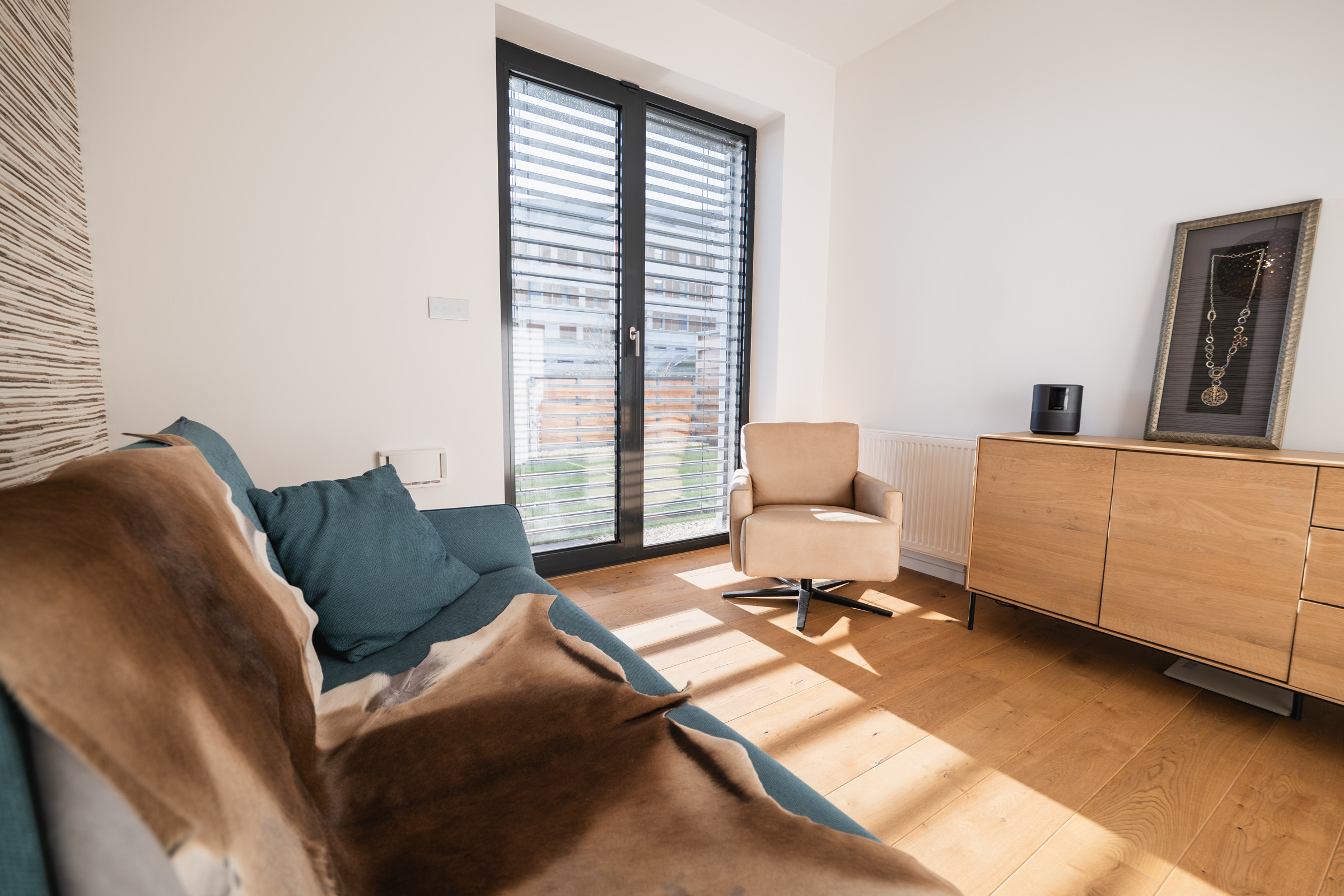 Exkluzívny 4-izbový byt s loggiou a súkromnou záhradou na lukratívnej adrese Pod Vtáčnikom