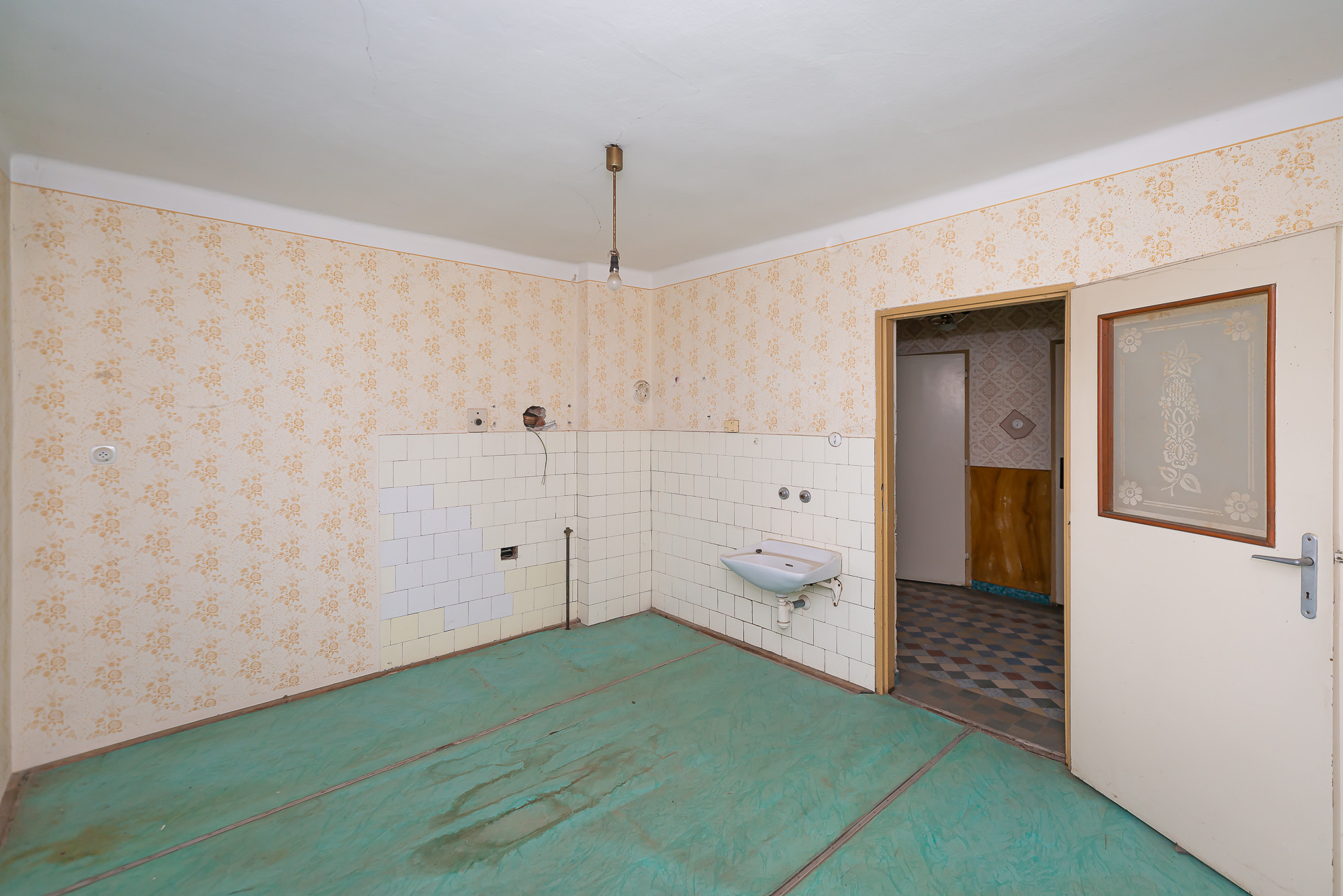 NA PREDAJ Rodinný dom s pozemkom 1188 m² - Moravské Lieskové