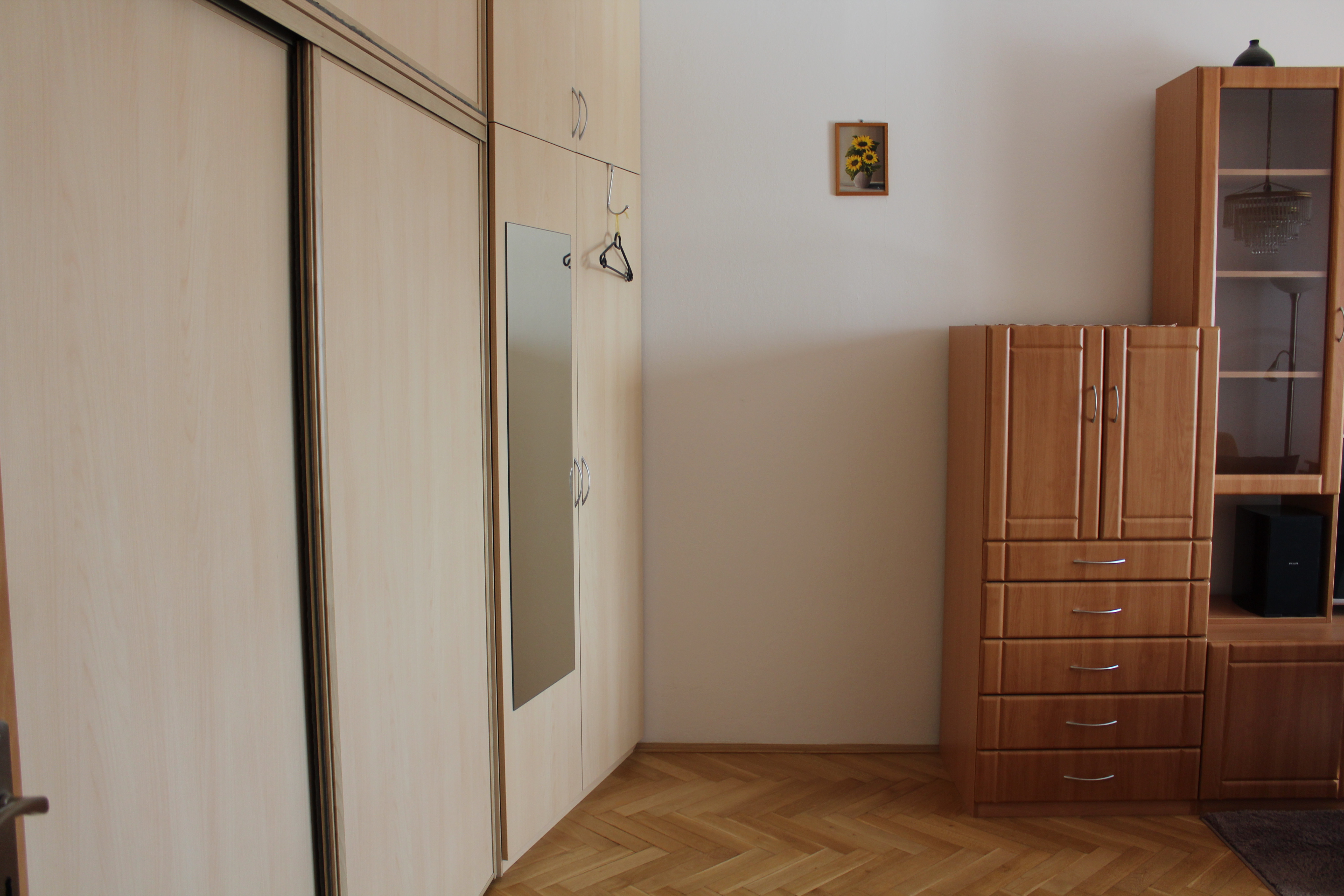 Na prenájom priestranný 1.5 izbový byt na Radarovej ulici