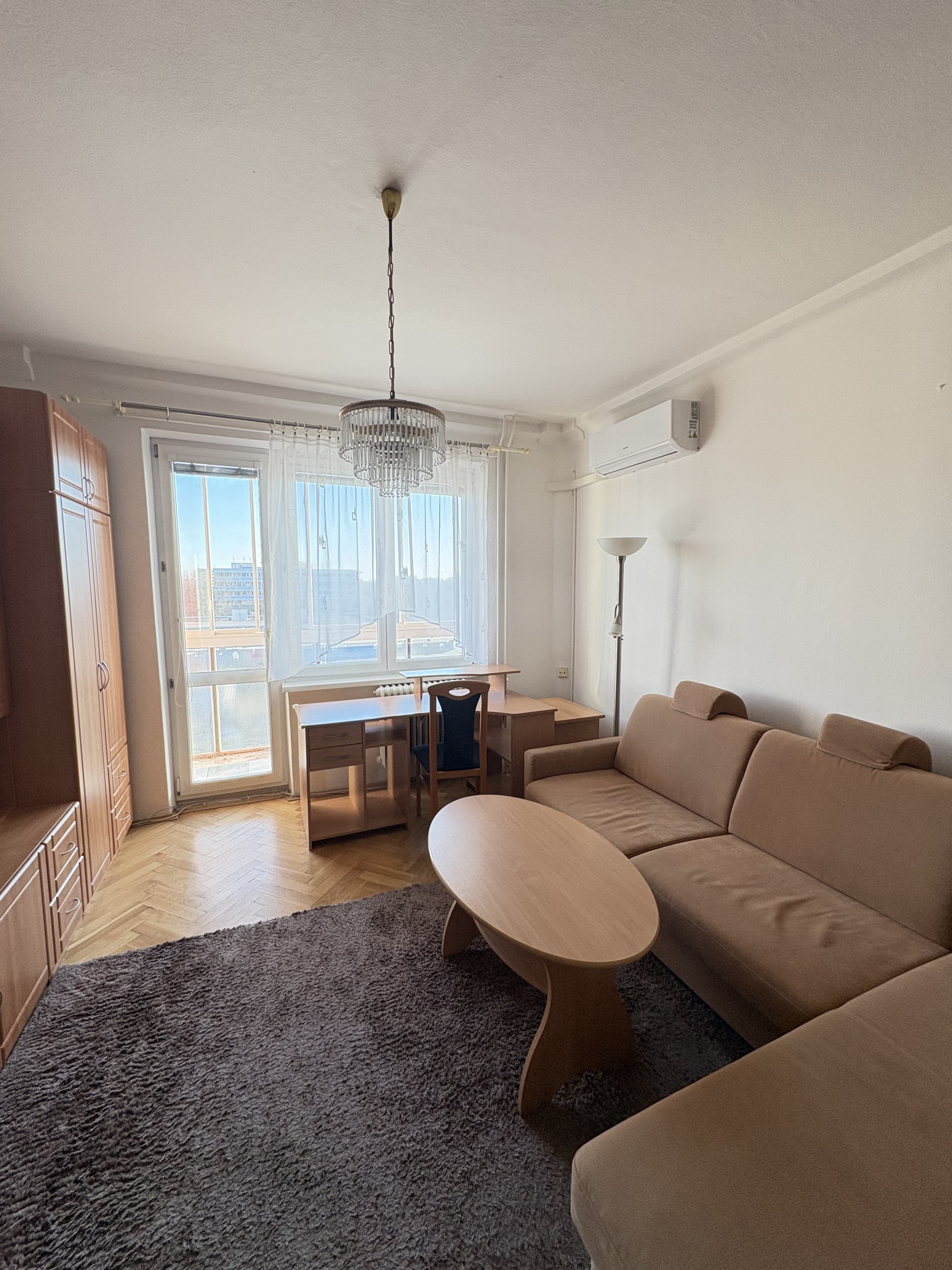 Na prenájom priestranný 1.5 izbový byt na Radarovej ulici