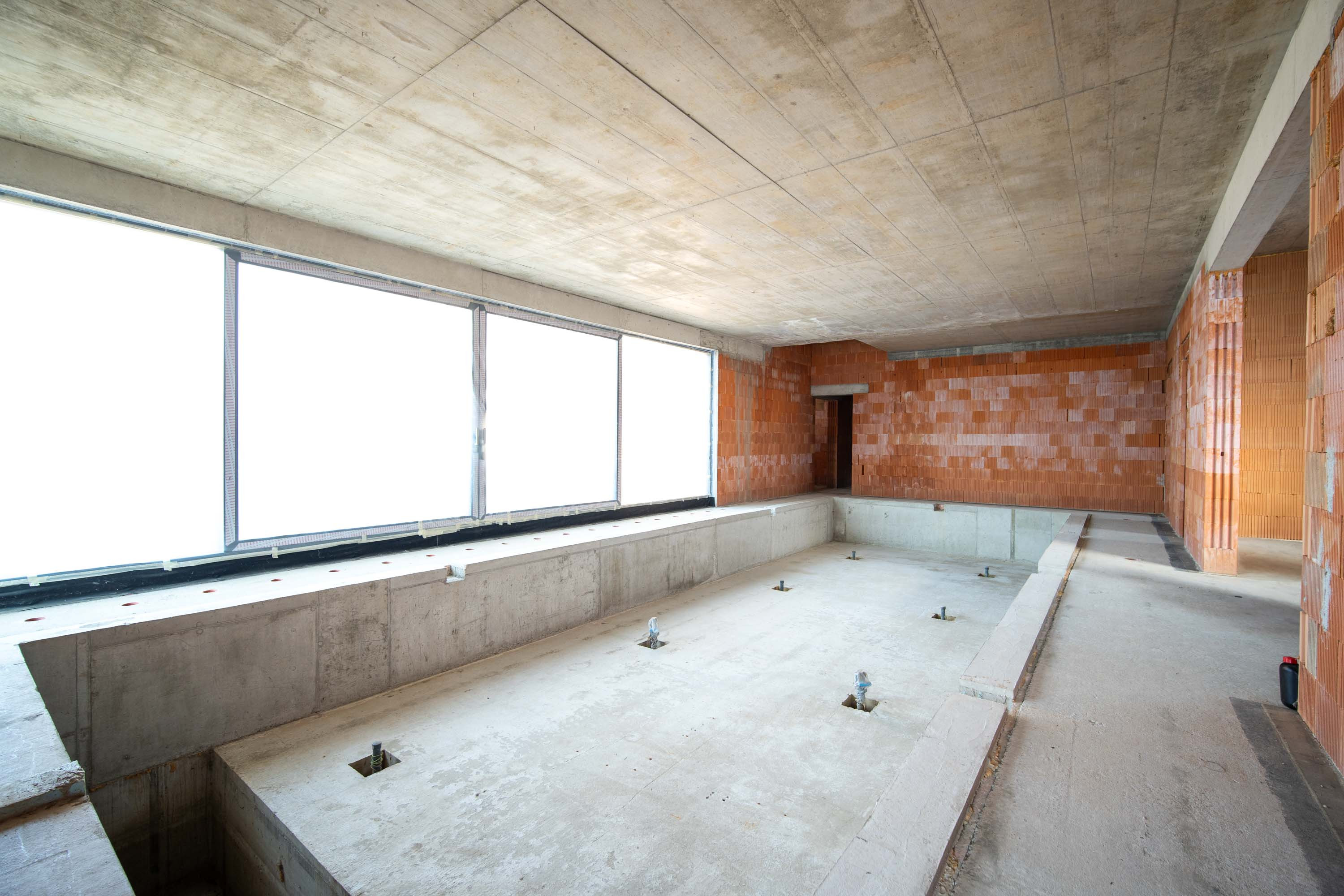 PREDAJ RODINNEJ VILY S WELLNESS A POZEMKOM 2548 m² – ROVINKA