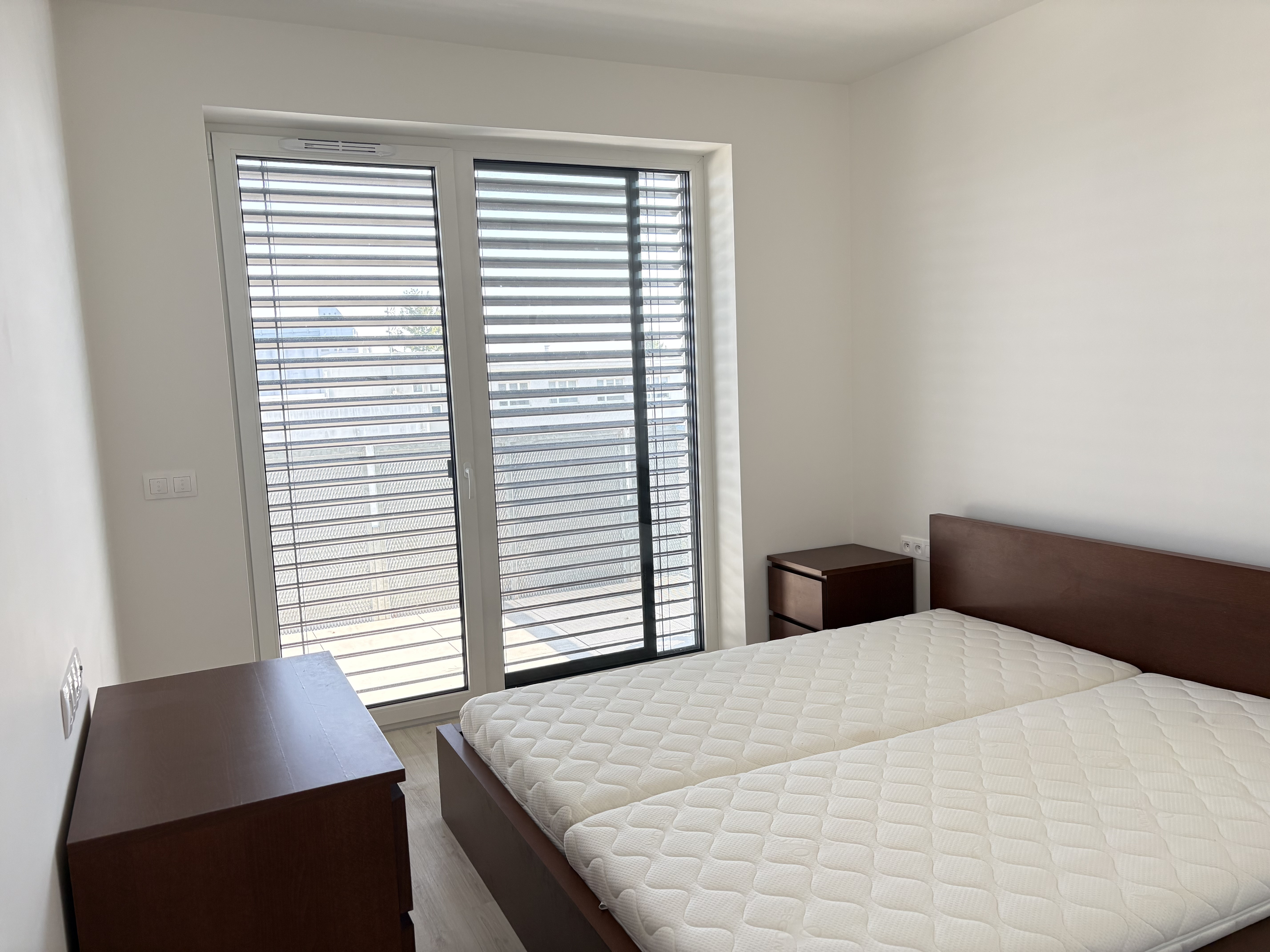 Na prenájom krásny 2 izbový byt v novostavbe s balkónom a parkovaním