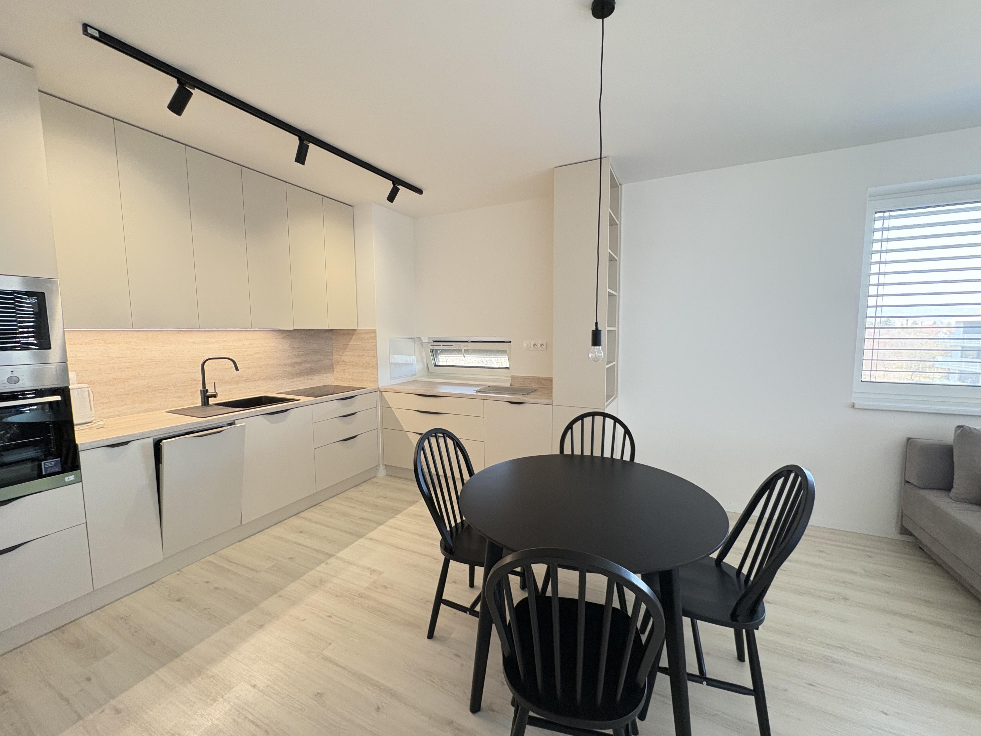 Na prenájom krásny 2 izbový byt v novostavbe s balkónom a parkovaním