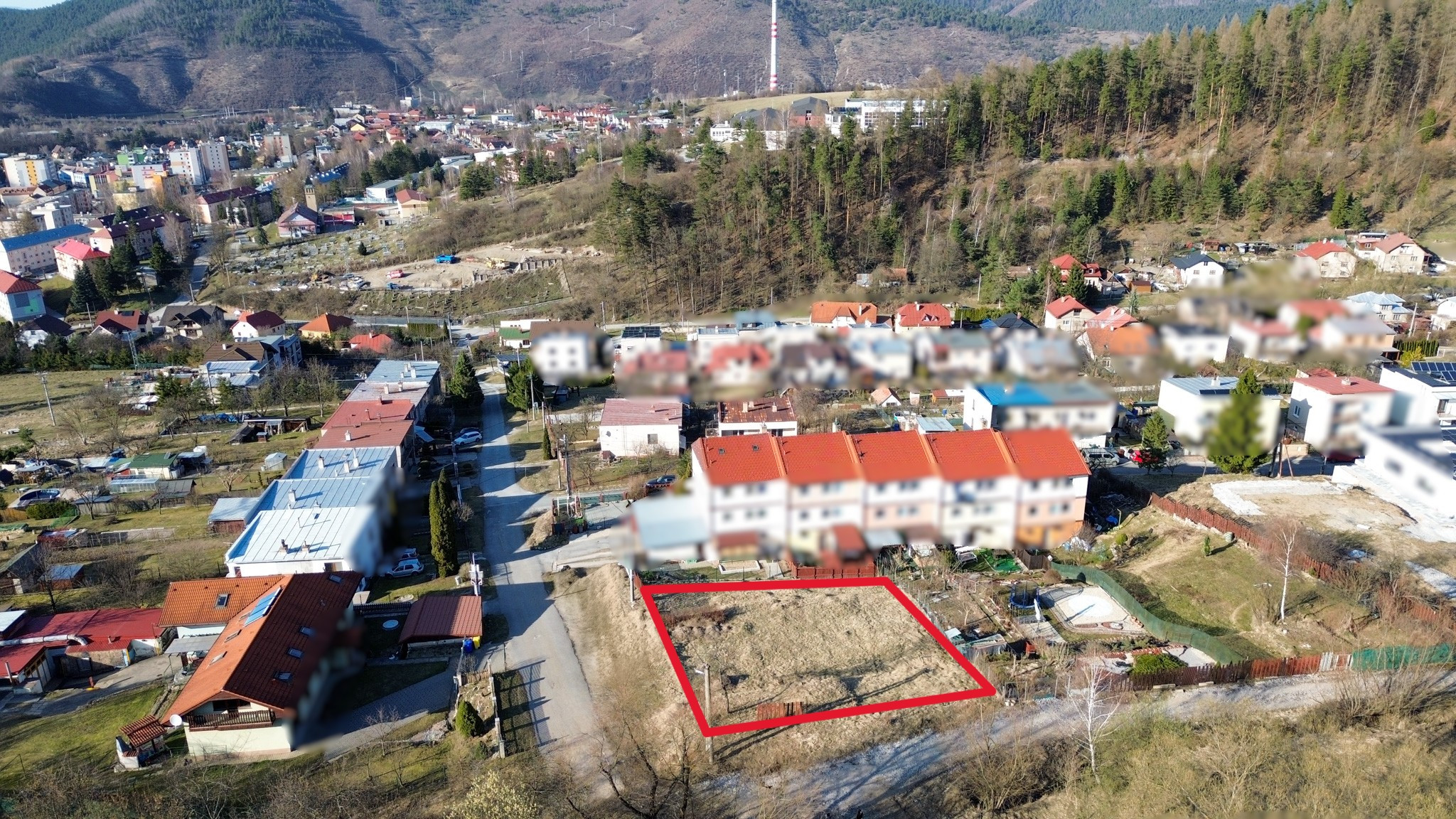 KROMPACHY- pozemok NA PREDAJ (653m2)