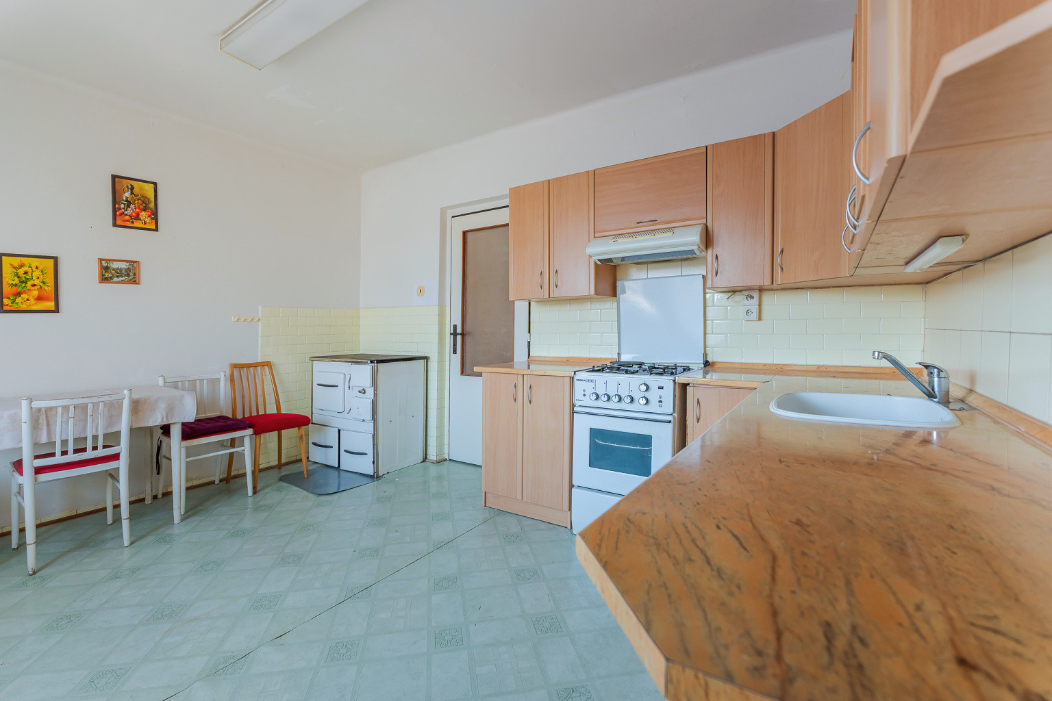 PREDAJ - Rodinný dom - Čachtice