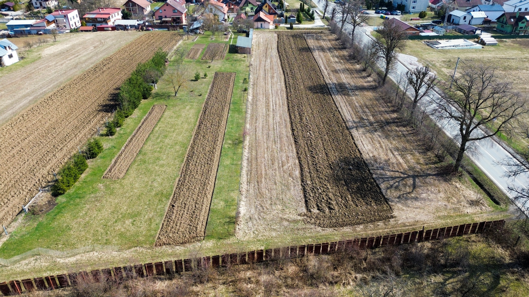 NEMEŠANY -investičný pozemok (1.188m2) na PREDAJ