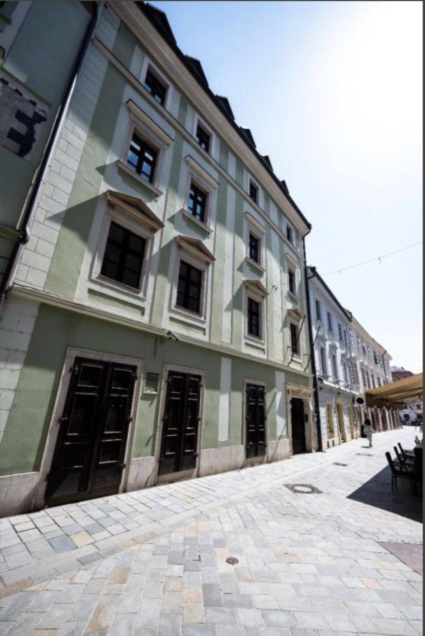 EXKLUZÍVNA HISTORICKÁ BUDOVA NA PREDAJ – STARÉ MESTO, BRATISLAVA