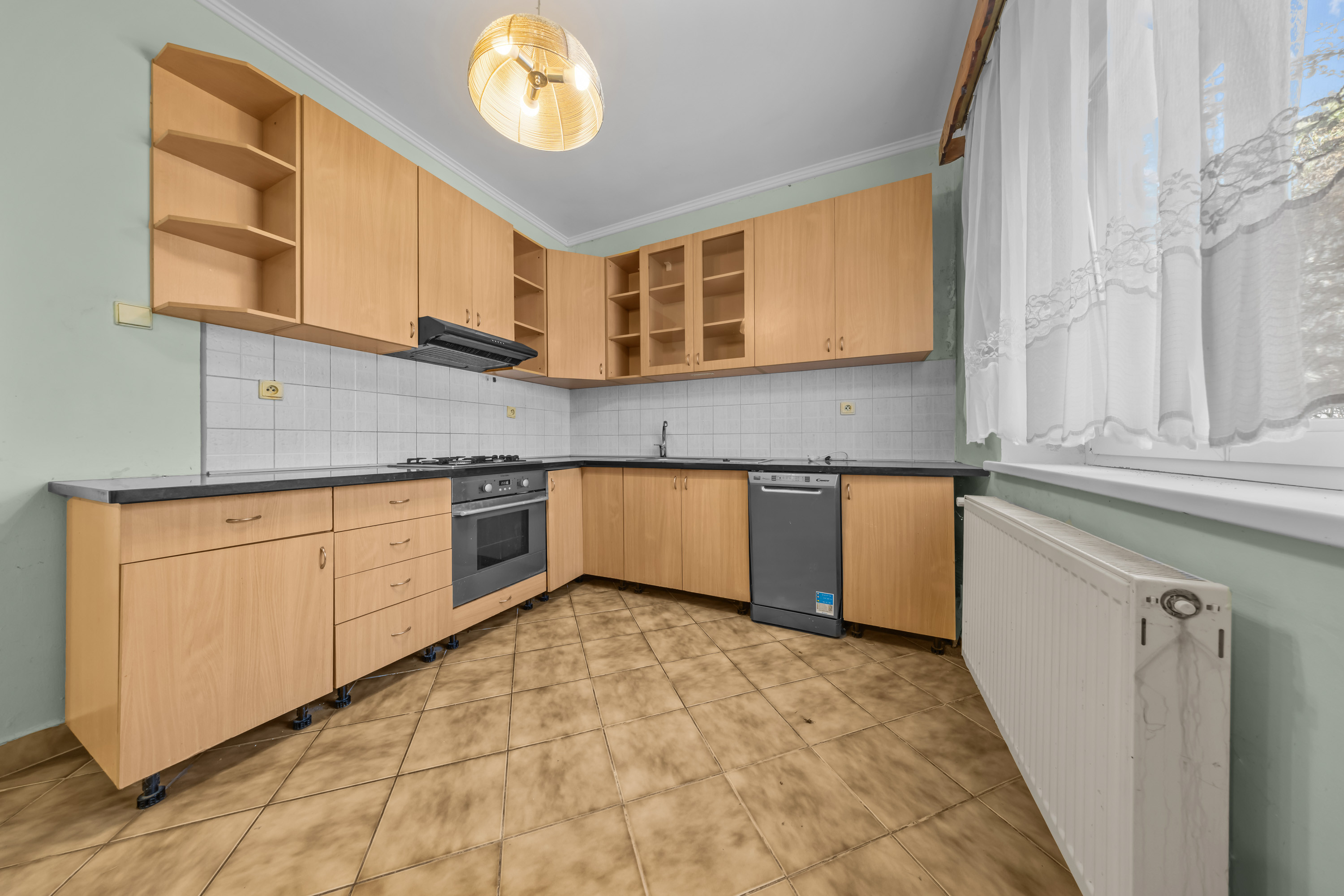 Na predaj - Rodinný dom s veľkým pozemkom Mliečno, Šamorín