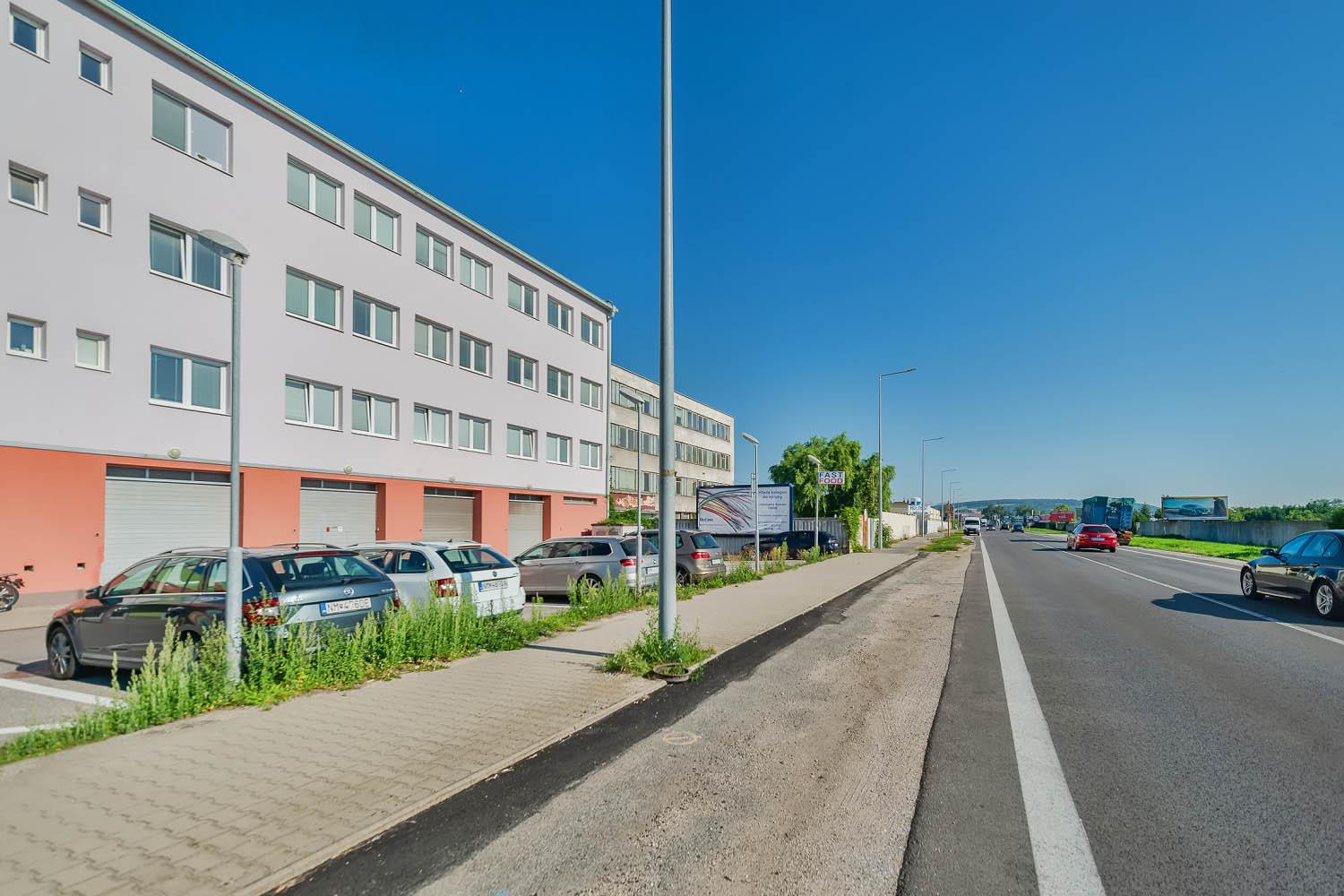 NÁJOM - kancelárie - ul.Trenčianska - Nové Mesto nad Váhom