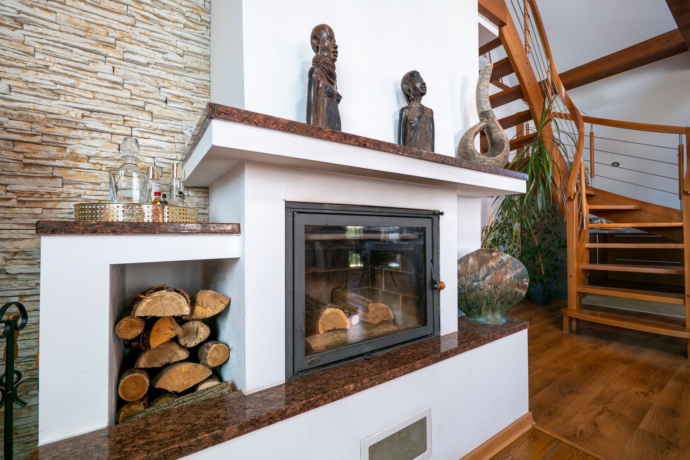 Predaj:  4 izbový mezonetový byt v Pezinku blízko viníc.