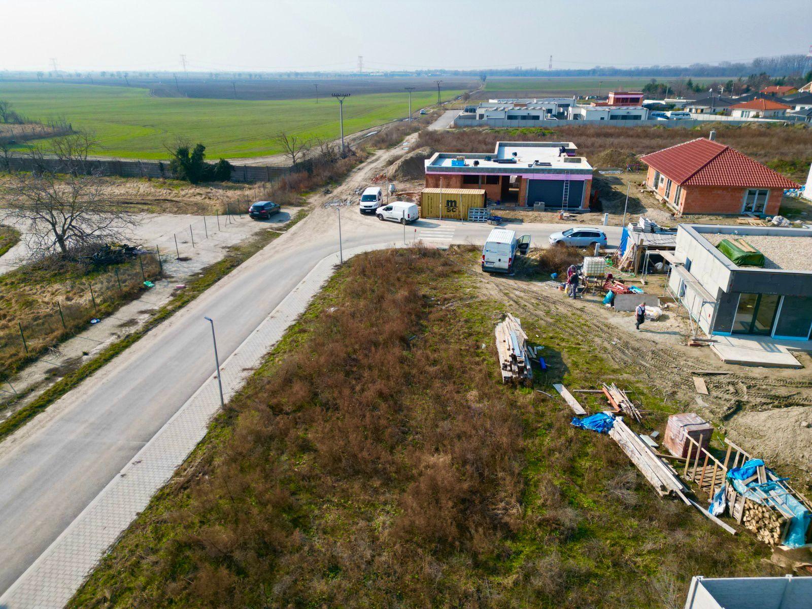 Posledný stavebný pozemok v projekte IBV Tomášov – Okružná