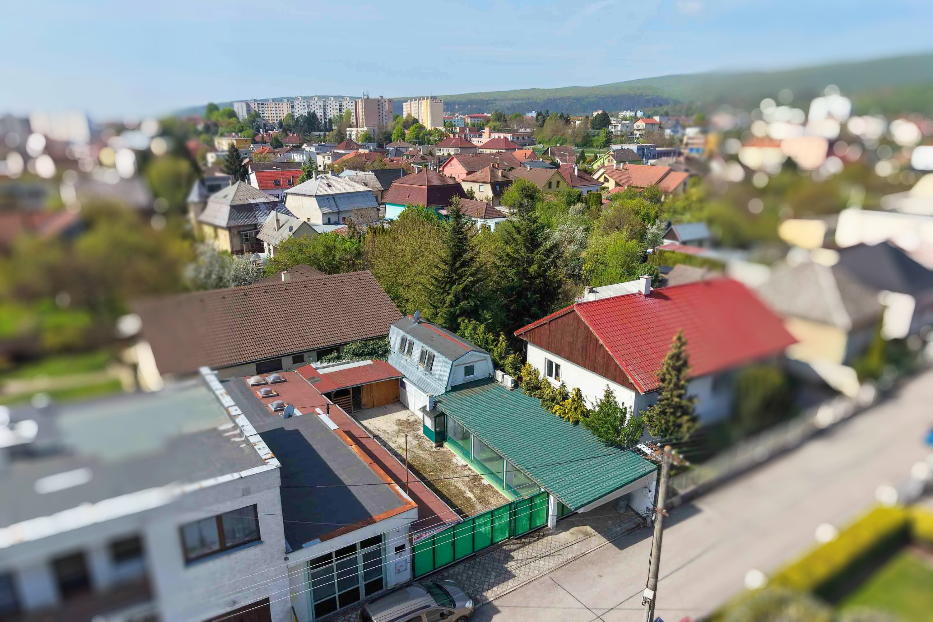 NA PREDAJ budovy s podnikateľským potenciálom, Nové Mesto nad Váhom