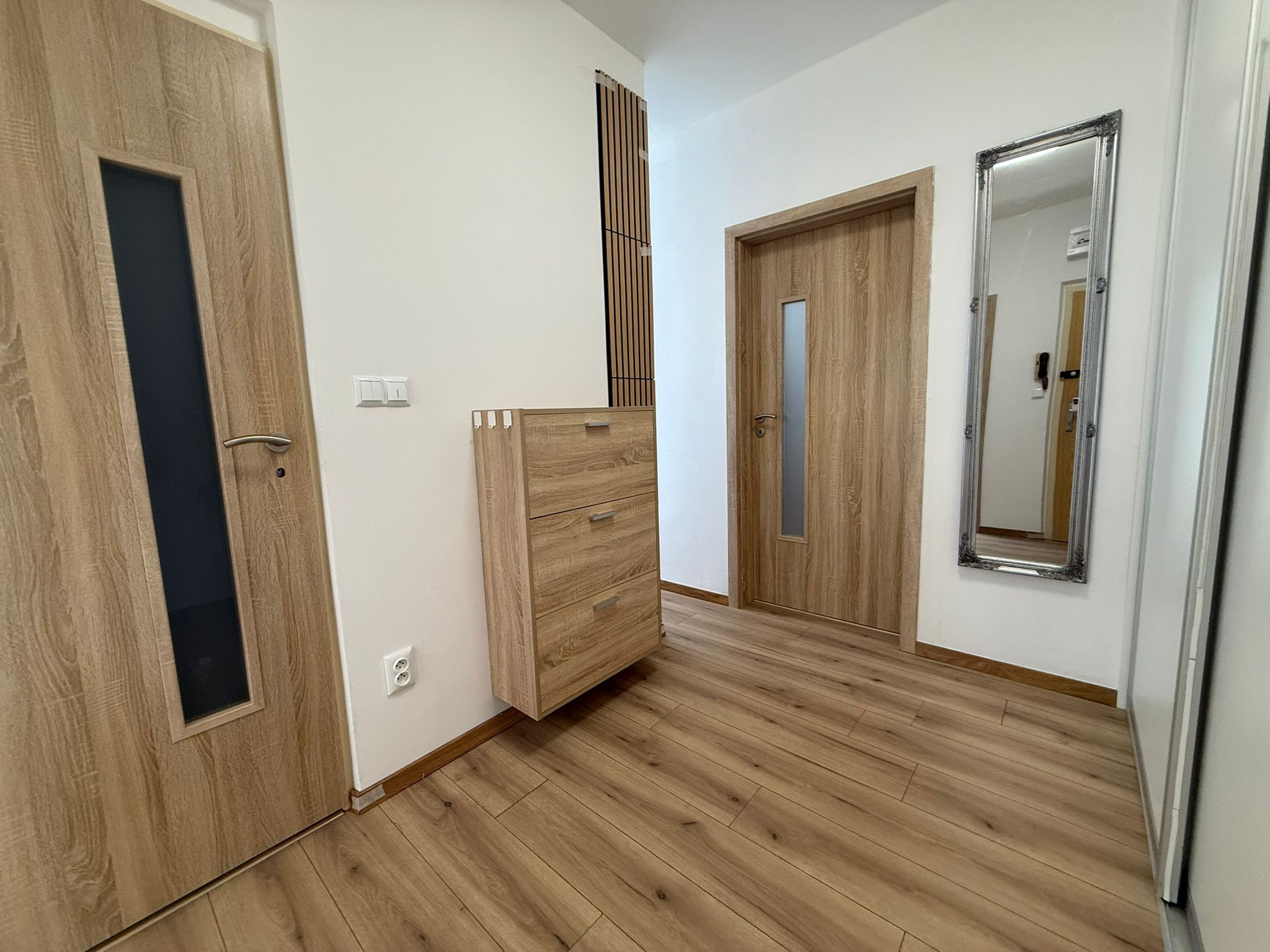 Moderný kompletne zrekonštruovaný 2 izbový byt na prenájom na Mozartovej ulici