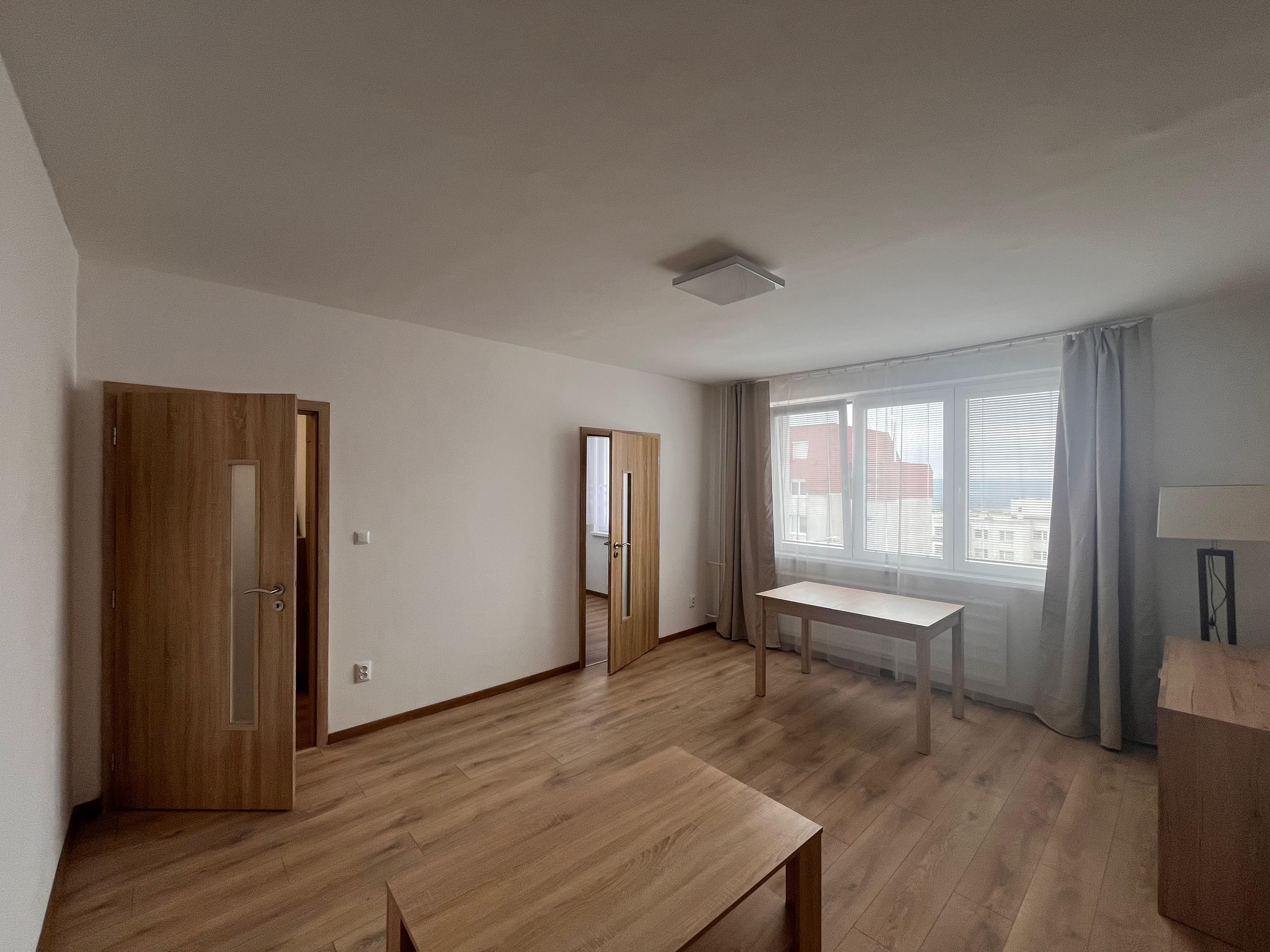 Moderný kompletne zrekonštruovaný 2 izbový byt na prenájom na Mozartovej ulici