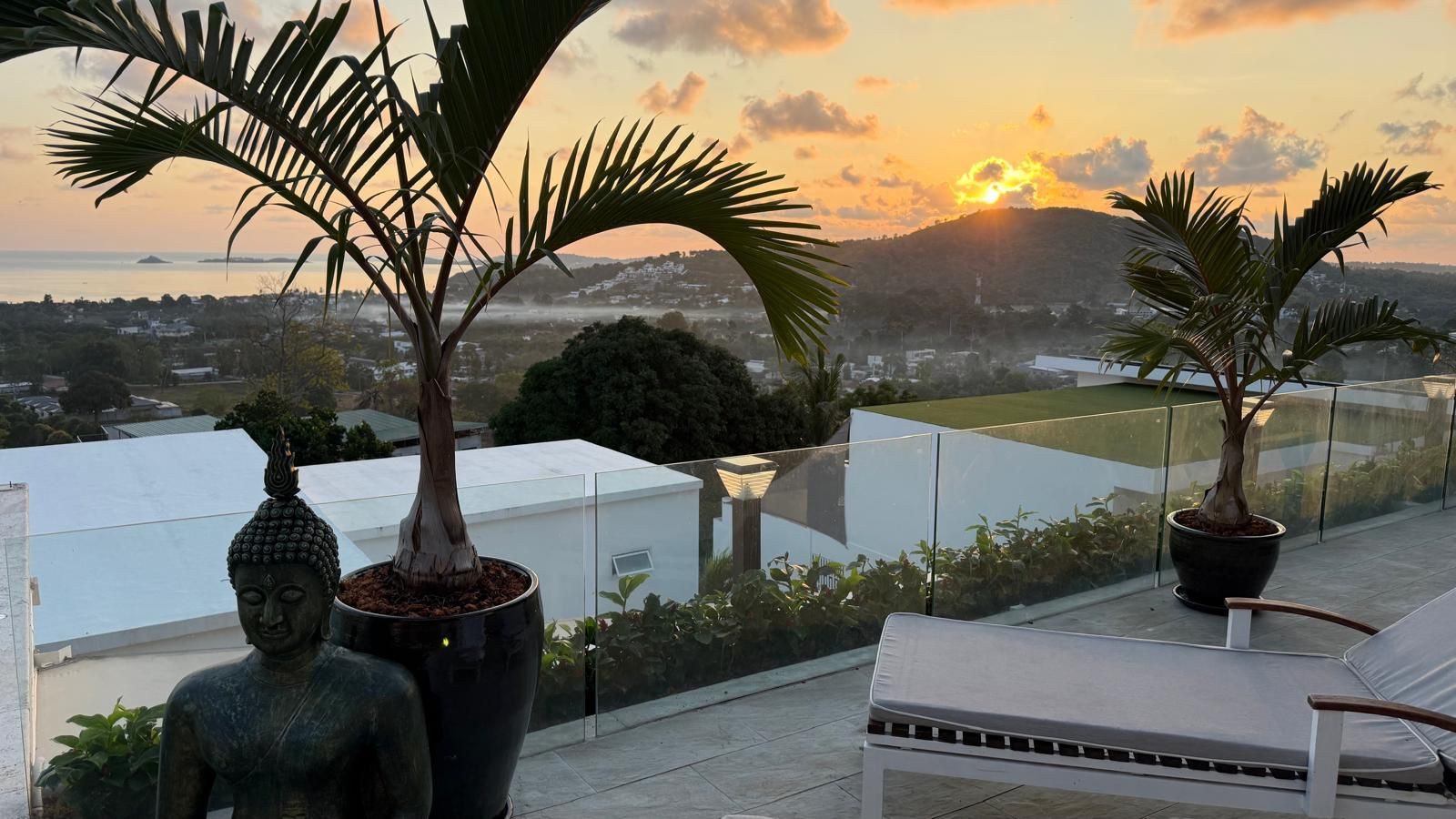 Na predaj luxusná 4-izbová vila s panoramatickým výhľadom na more v prestížnej lokalite Bophut Hills, Koh Samui