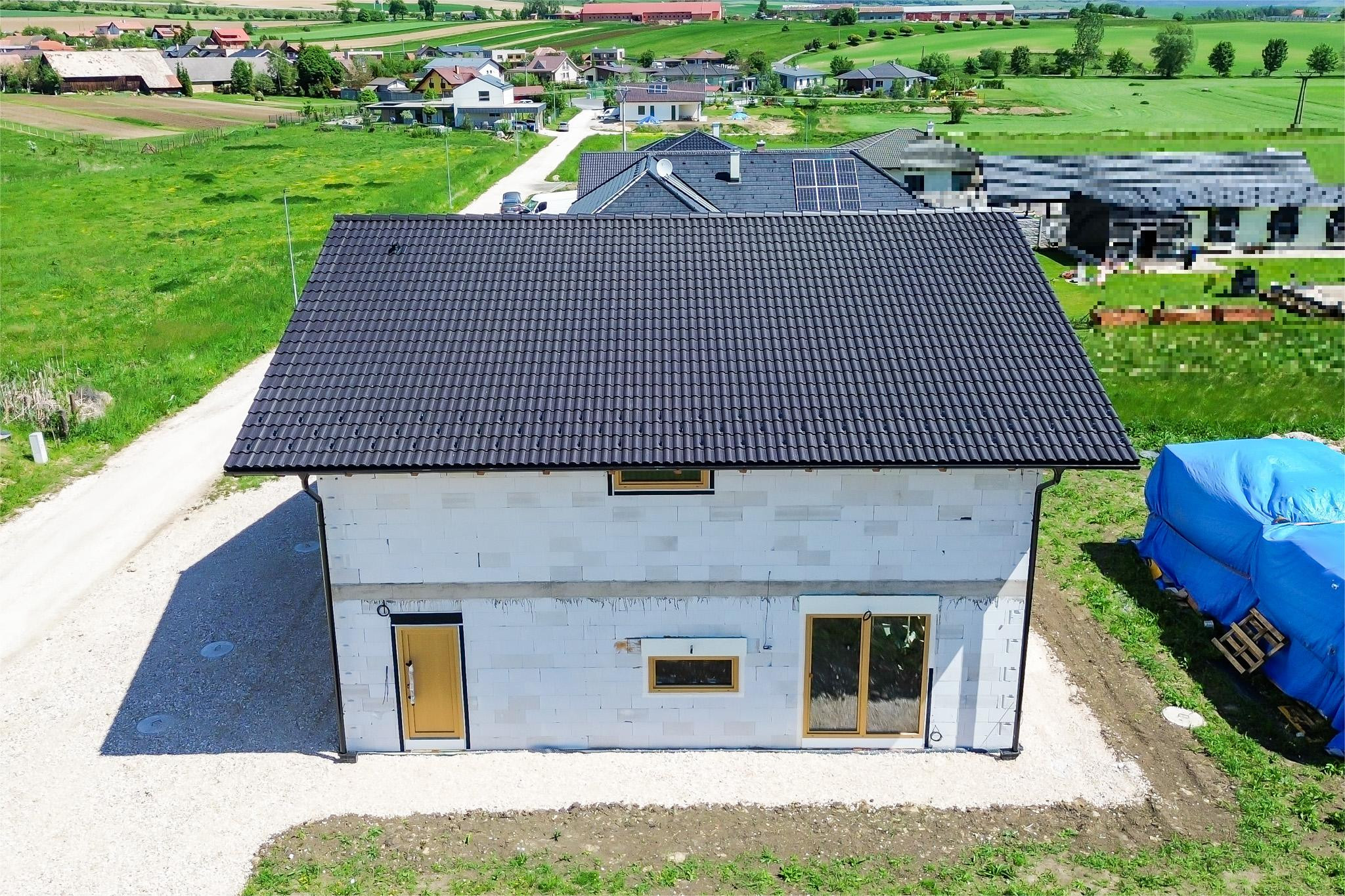 PREDAJ:MODERNÝ DVOJDOM V OBCI NEMEŠANY – 2 DOMY PRE 2 RODINY