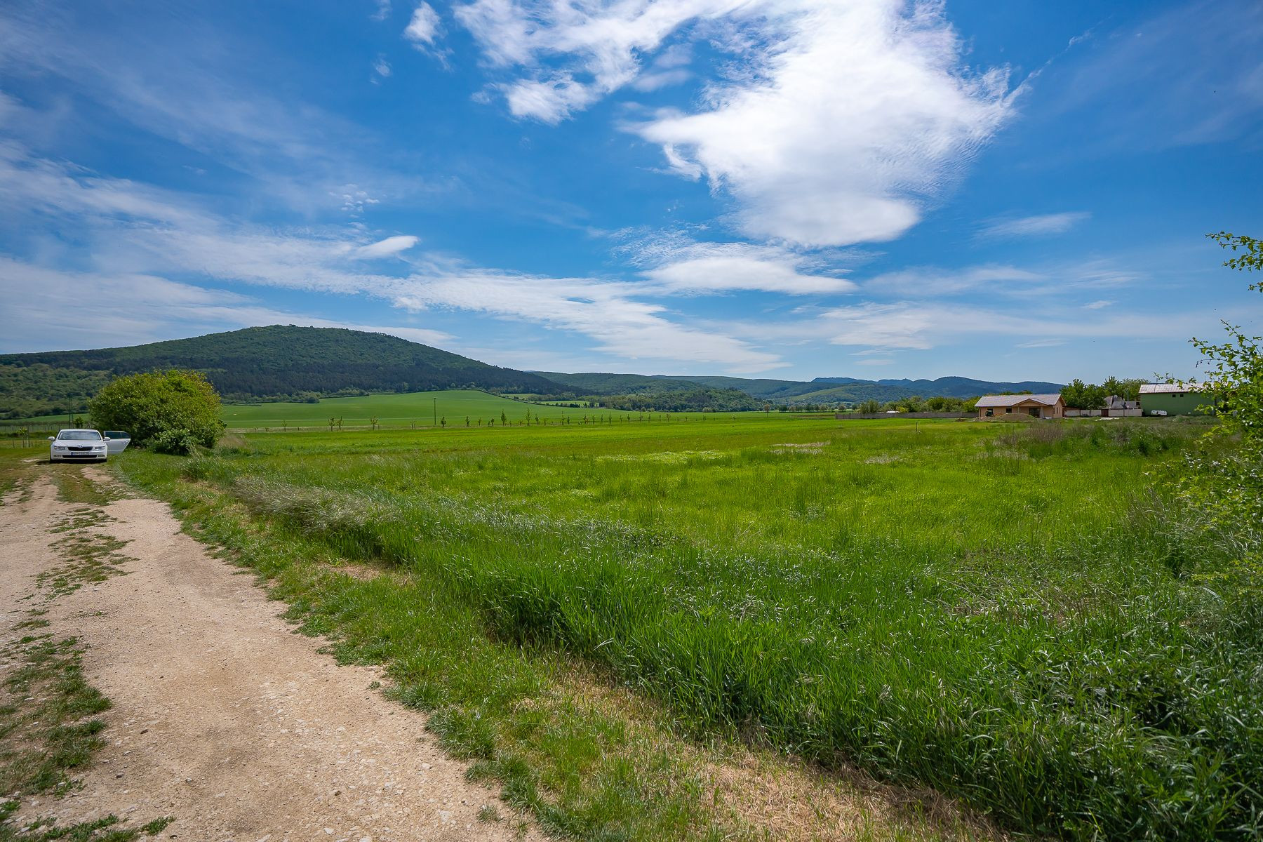 PREDAJ - pozemok pre 1 alebo 2 rodinné domy | 1000m2